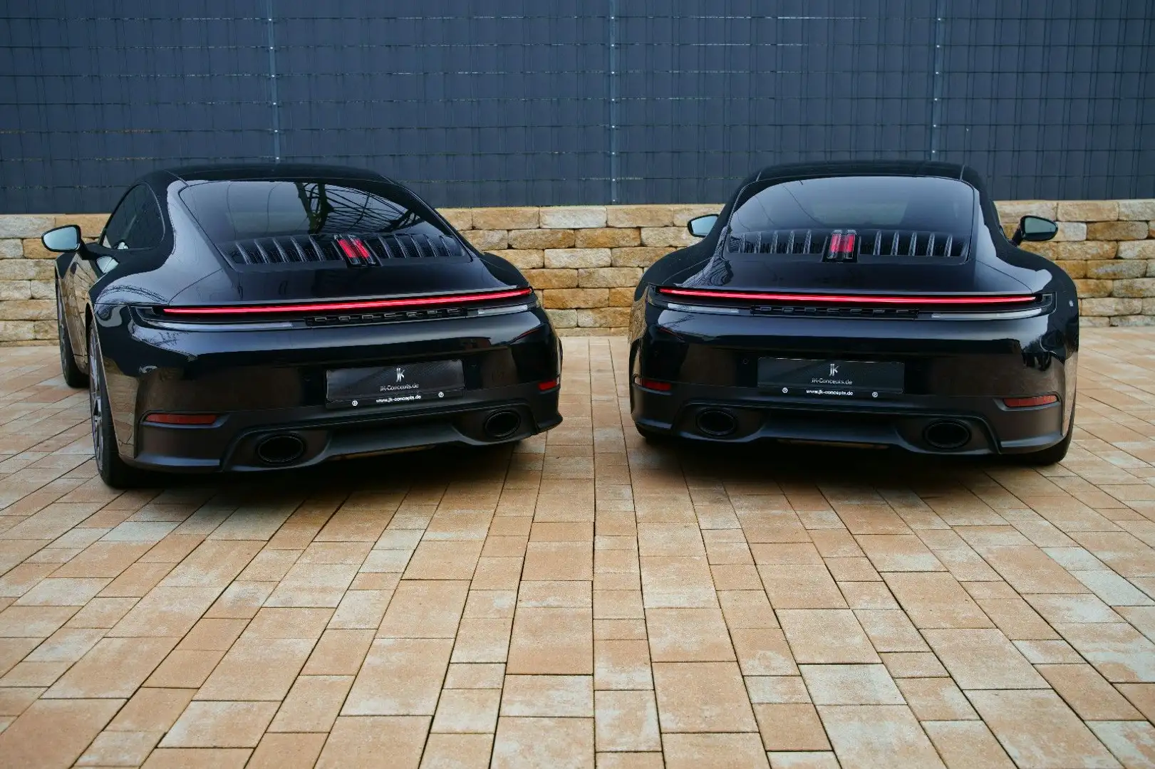 Porsche 992 Neues Modell /CHRONO/GLASDACH/BOSE Schwarz - 1