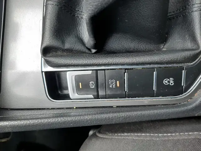 Volkswagen Golf Sportsvan view 17