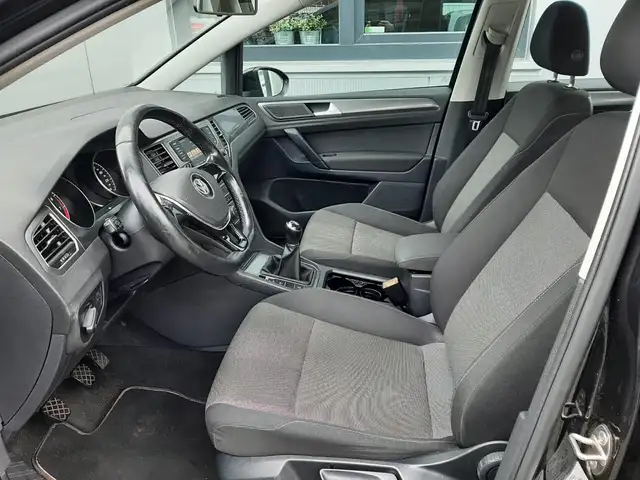 Volkswagen Golf Sportsvan view 7