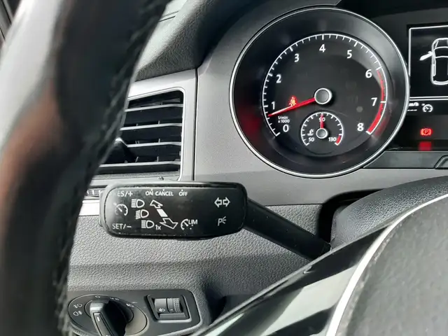 Volkswagen Golf Sportsvan view 10