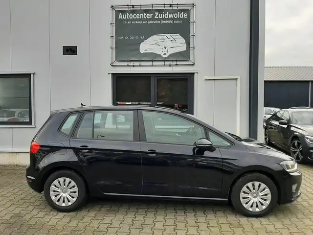 Volkswagen Golf Sportsvan view 4