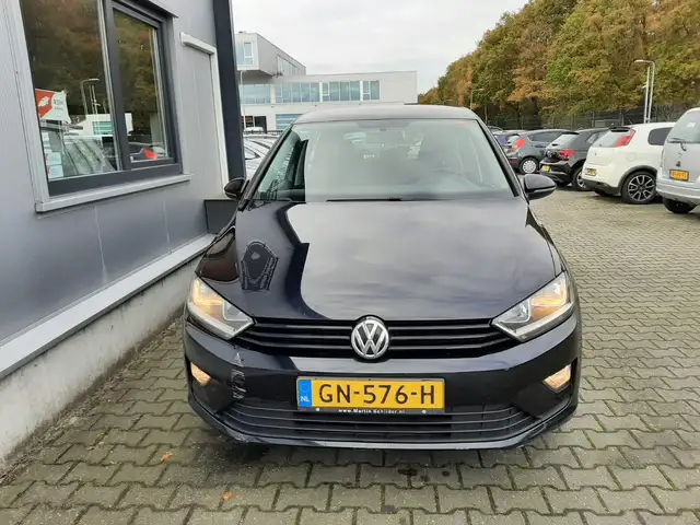 Volkswagen Golf Sportsvan view 3