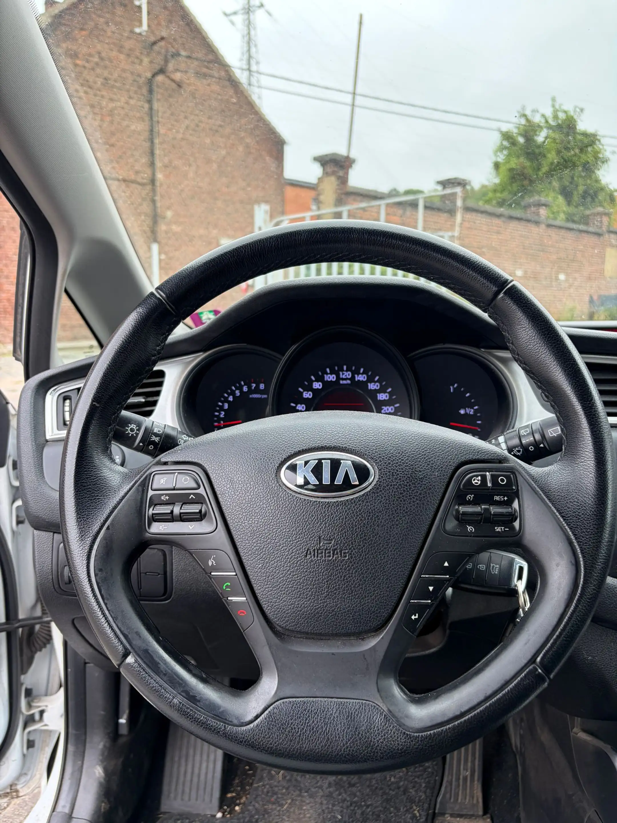 Kia Ceed / cee'd Cee'd 1.4i Easy ISG — photo 8