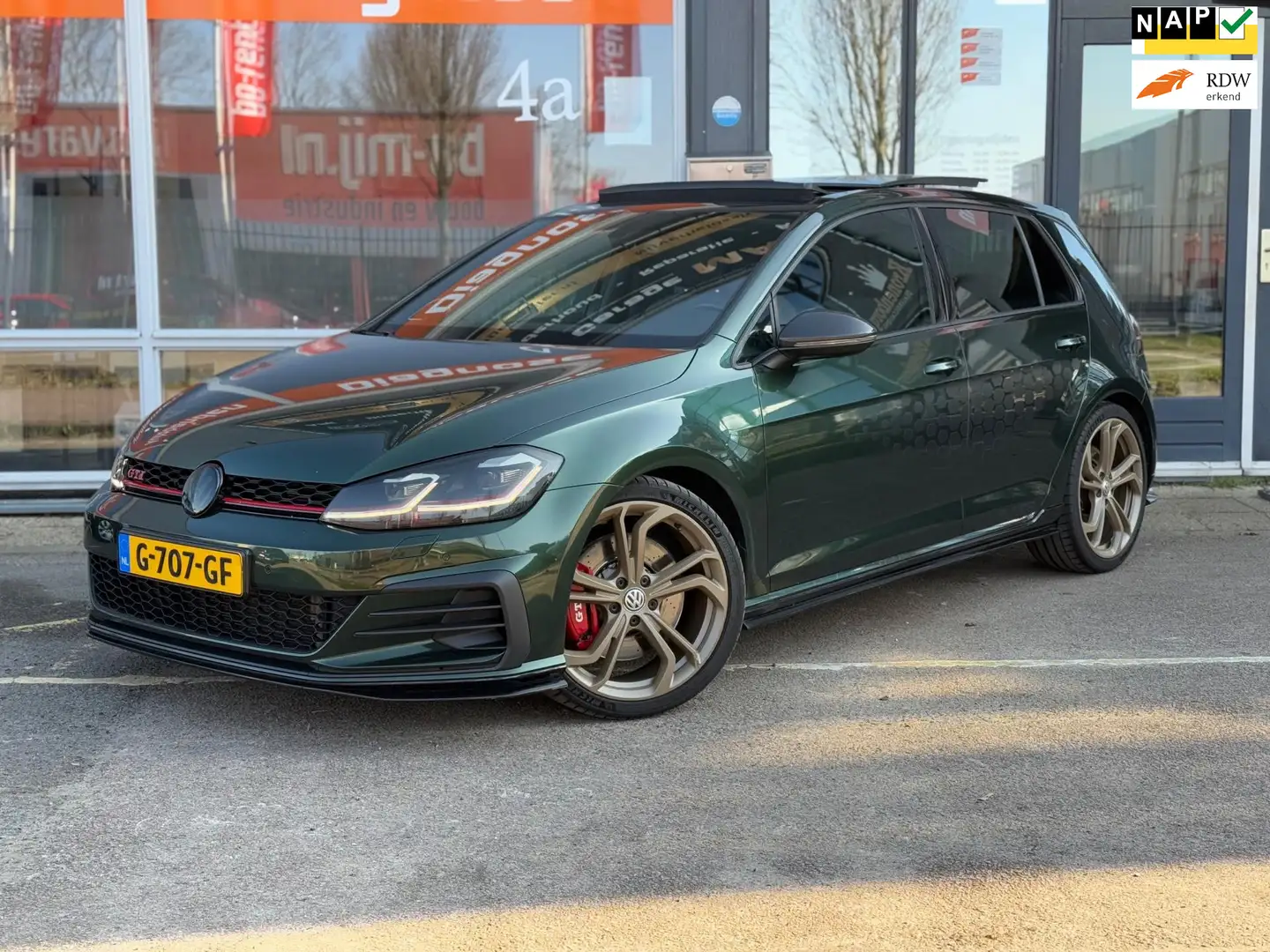 Volkswagen Golf GTI 2.0 TSI TCR | Pano | ACC | Camera | Carplay Groen - 1