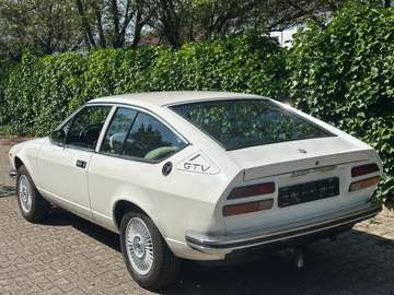 GTV 2000 Lusso Coupé 1. Serie Chrommodell