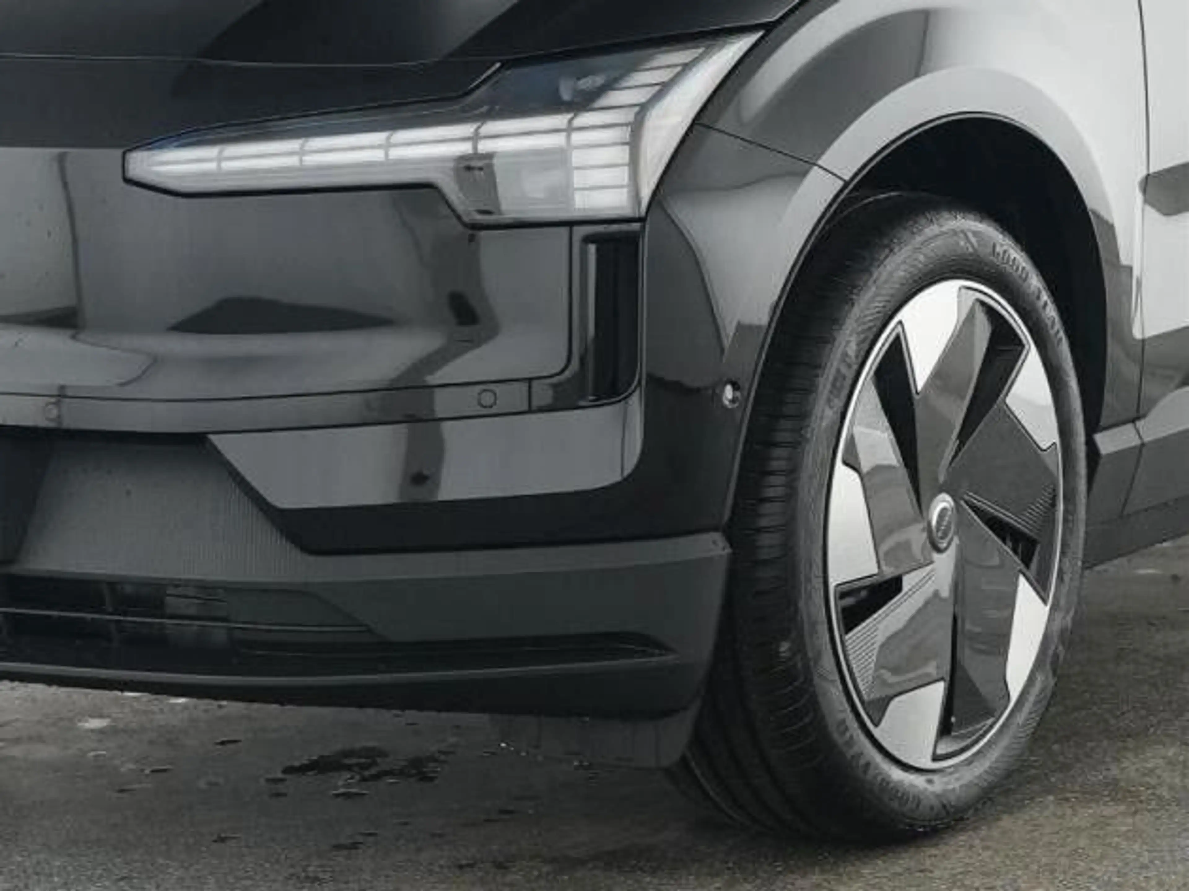 Volvo EX30 Ultra Pure Electric — photo 4