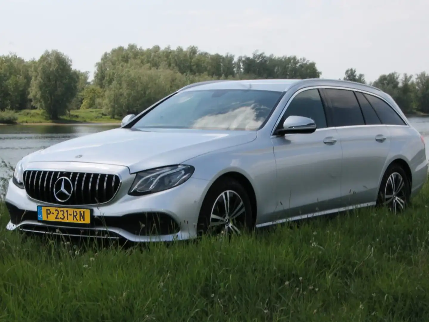 Mercedes-Benz E 200 E+200+Excl.+L. Zilver - 1