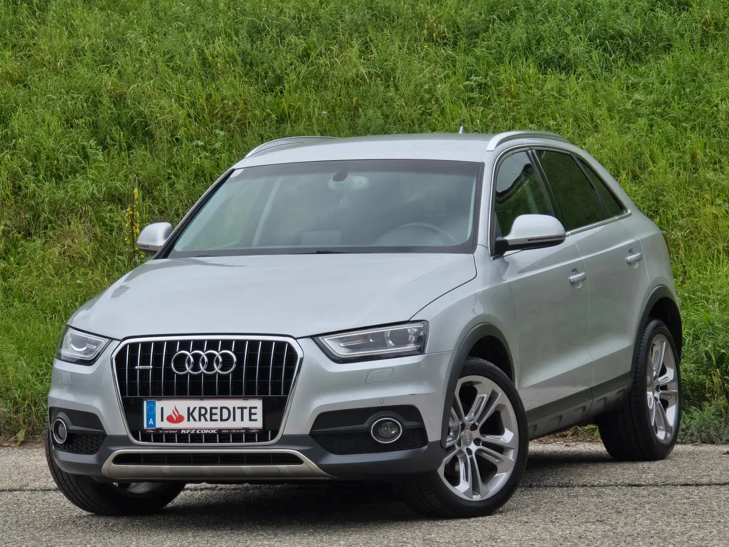 Audi Q3 2.0 TDI Quattro* Top* Kredit* Automatik* Navi* Grau - 1
