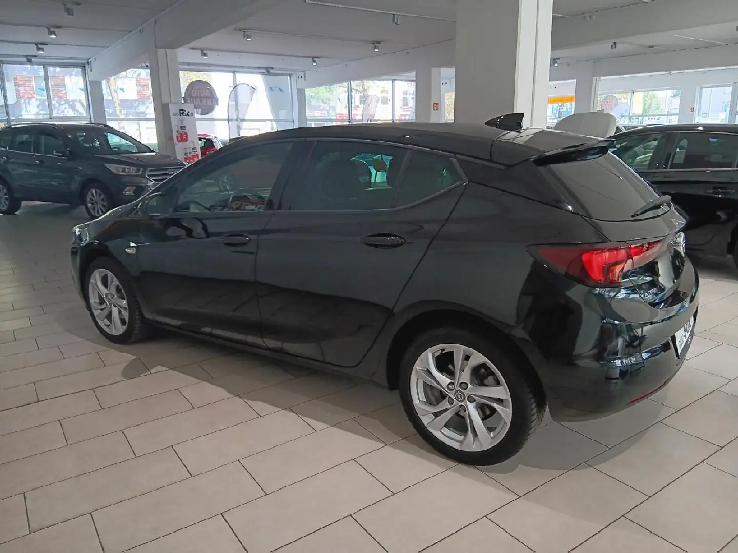 Opel Astra Astra K Lim. 5-trg. ON Schwarz - 2