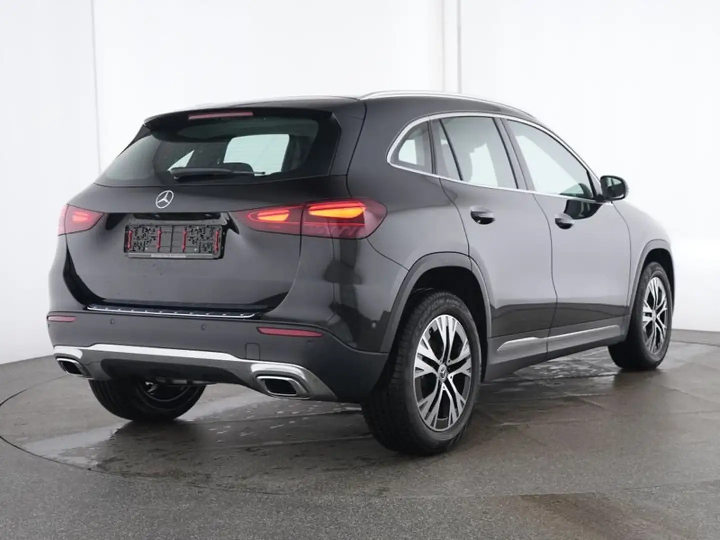 Mercedes-Benz GLA 180 Progressive Advanced Mild-Hybrid Noir - 1
