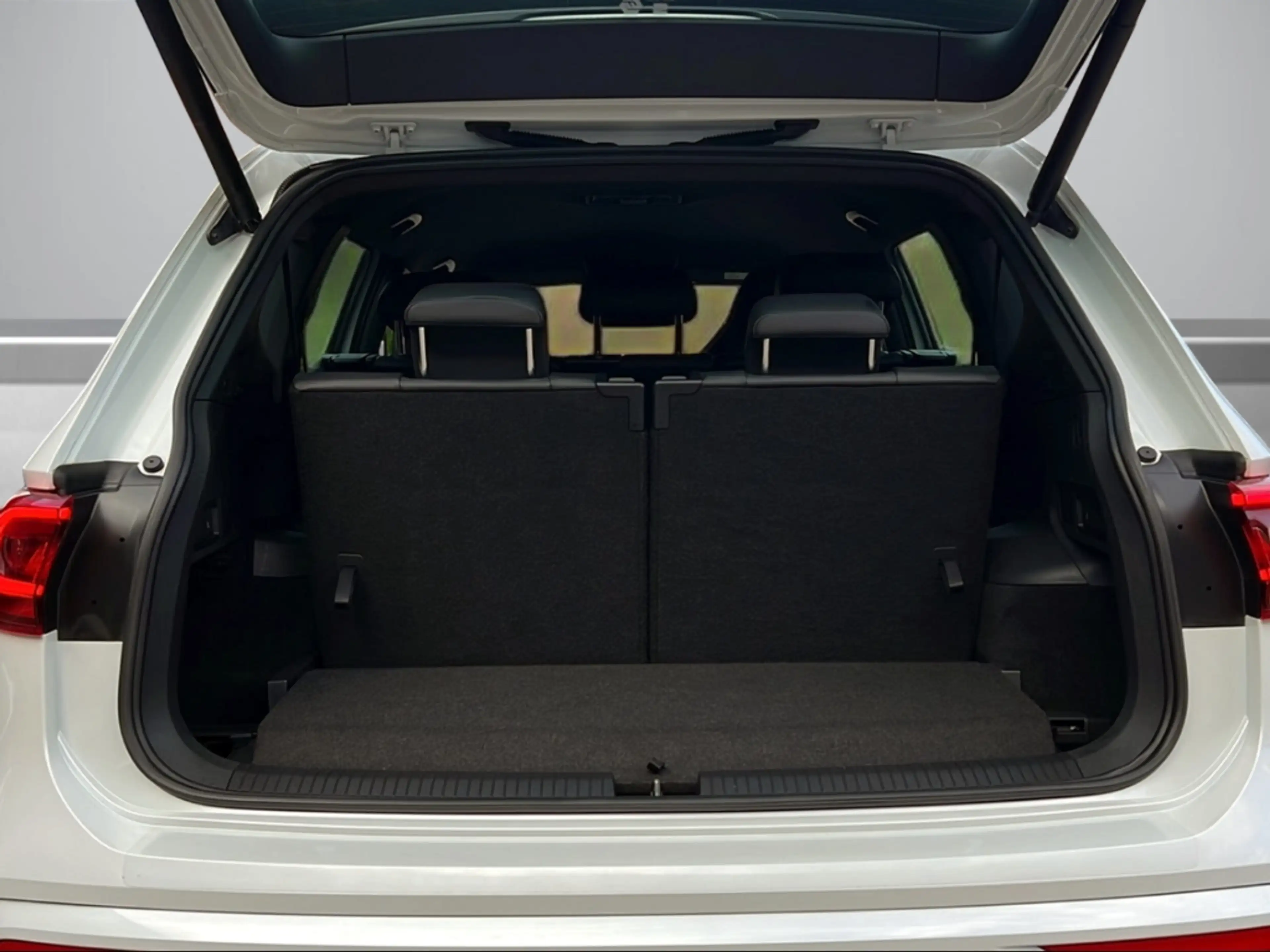 SEAT Tarraco FR 4Drive 7 Sitzer AD AHK-klappbar Navi Digitales — photo 8