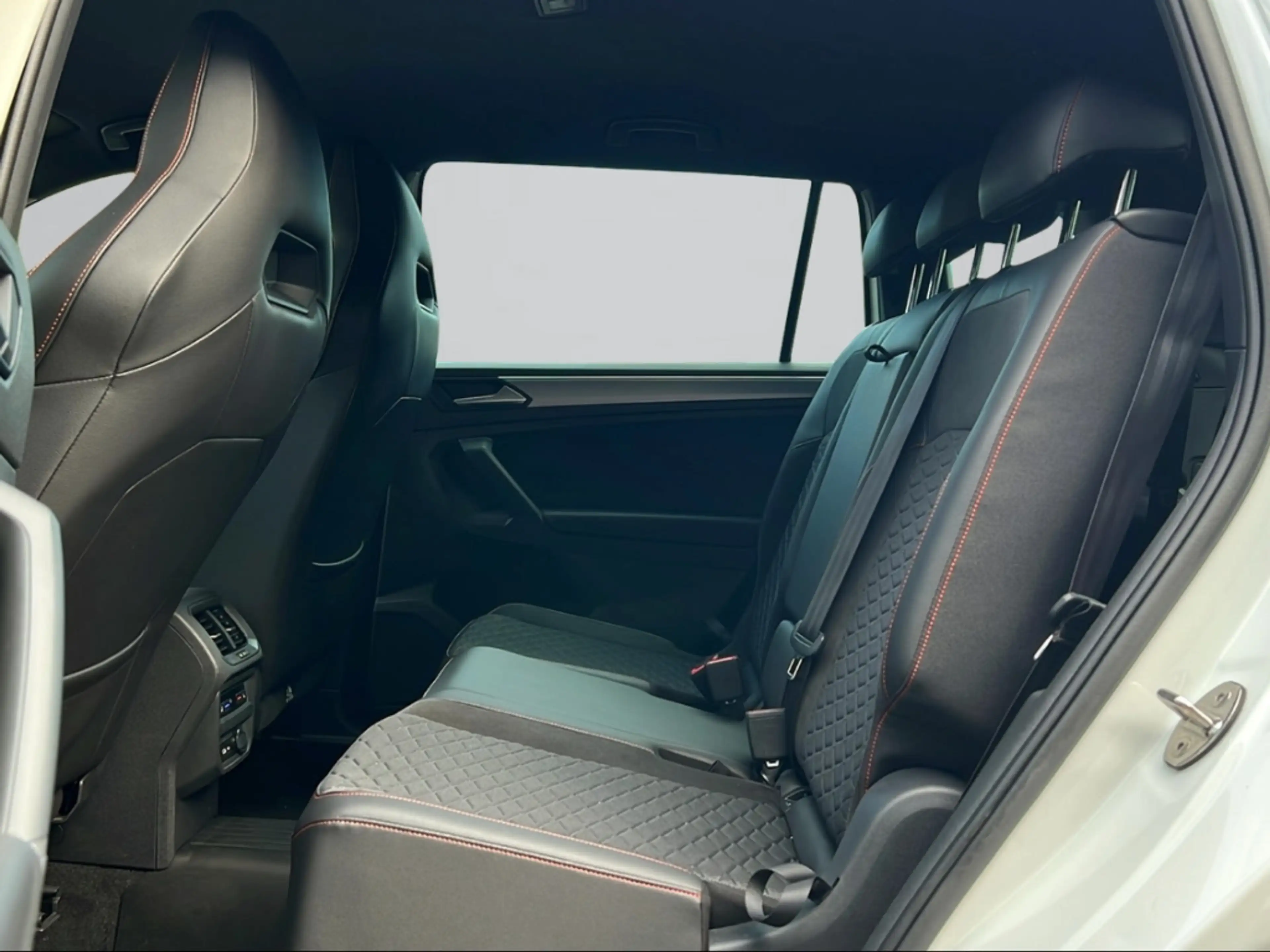 SEAT Tarraco FR 4Drive 7 Sitzer AD AHK-klappbar Navi Digitales — photo 12