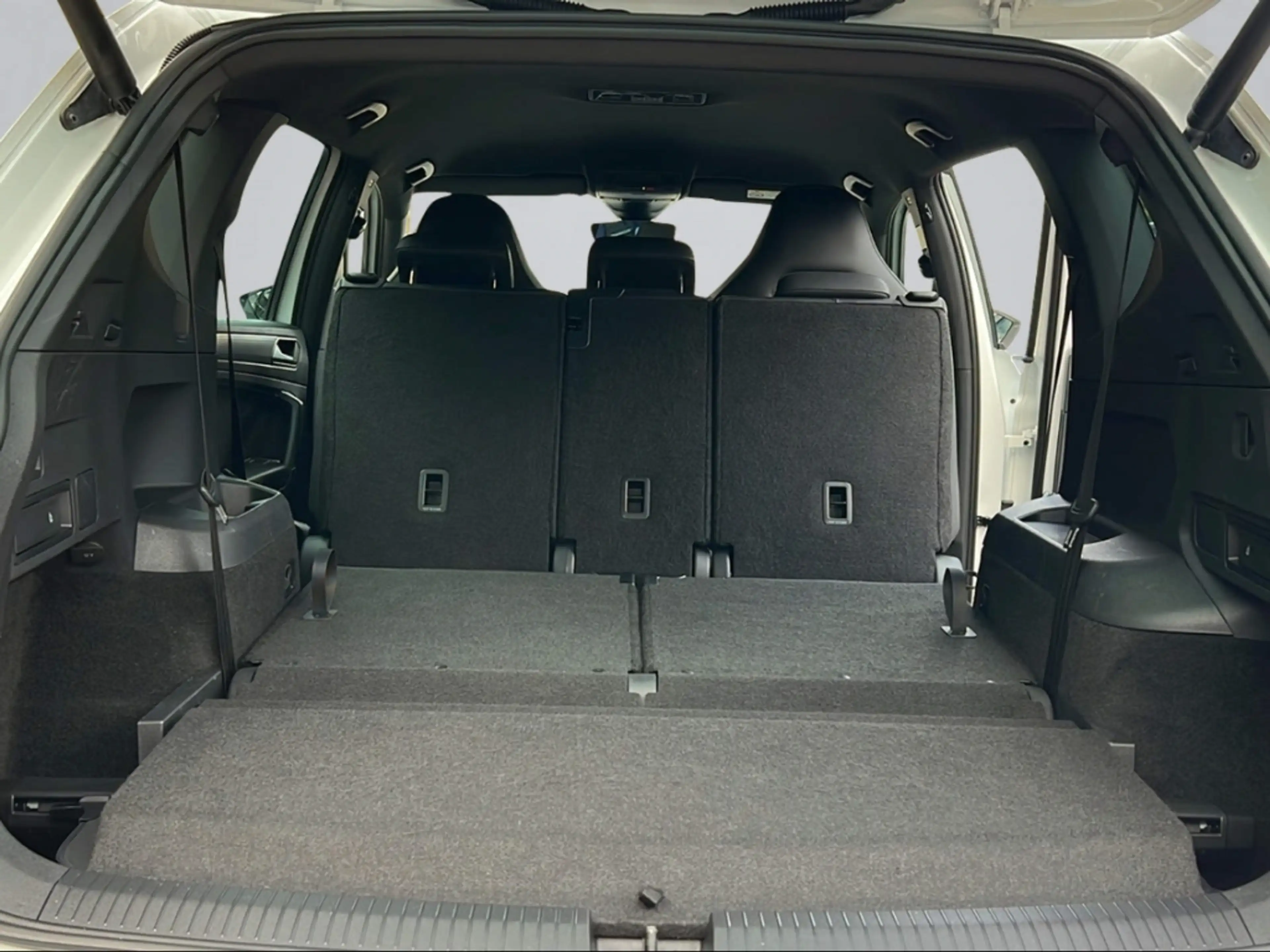 SEAT Tarraco FR 4Drive 7 Sitzer AD AHK-klappbar Navi Digitales — photo 10