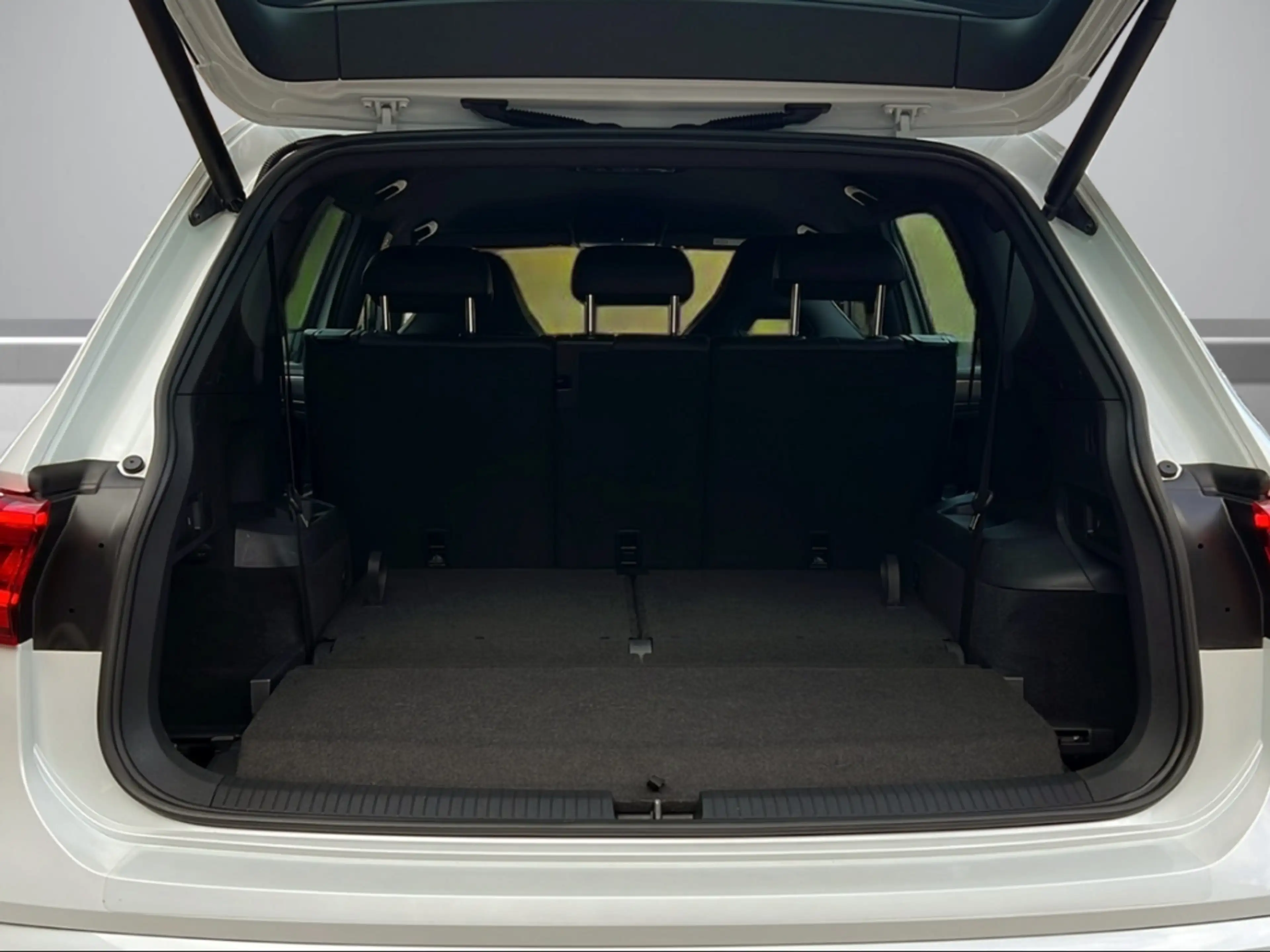 SEAT Tarraco FR 4Drive 7 Sitzer AD AHK-klappbar Navi Digitales — photo 9