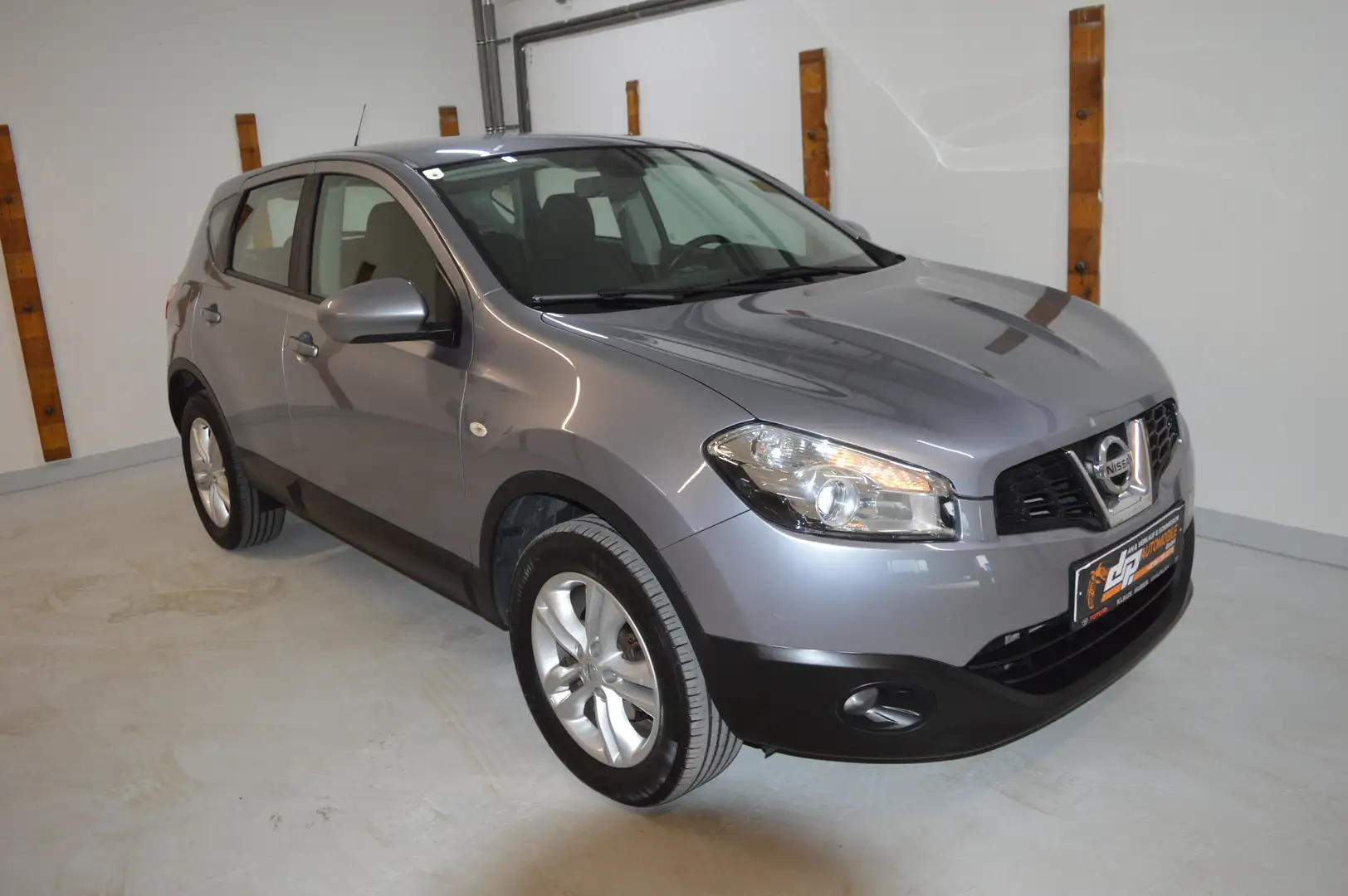 Nissan Qashqai 1,6 DCI **2.Besitz**4x4**Kredit möglich** Gris - 1