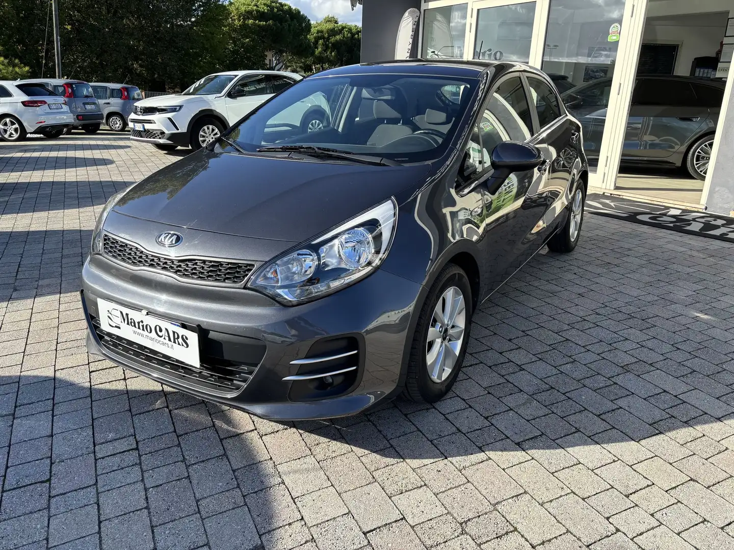 Kia Rio Rio 1.1 CRDi 5p. Active Grau - 2