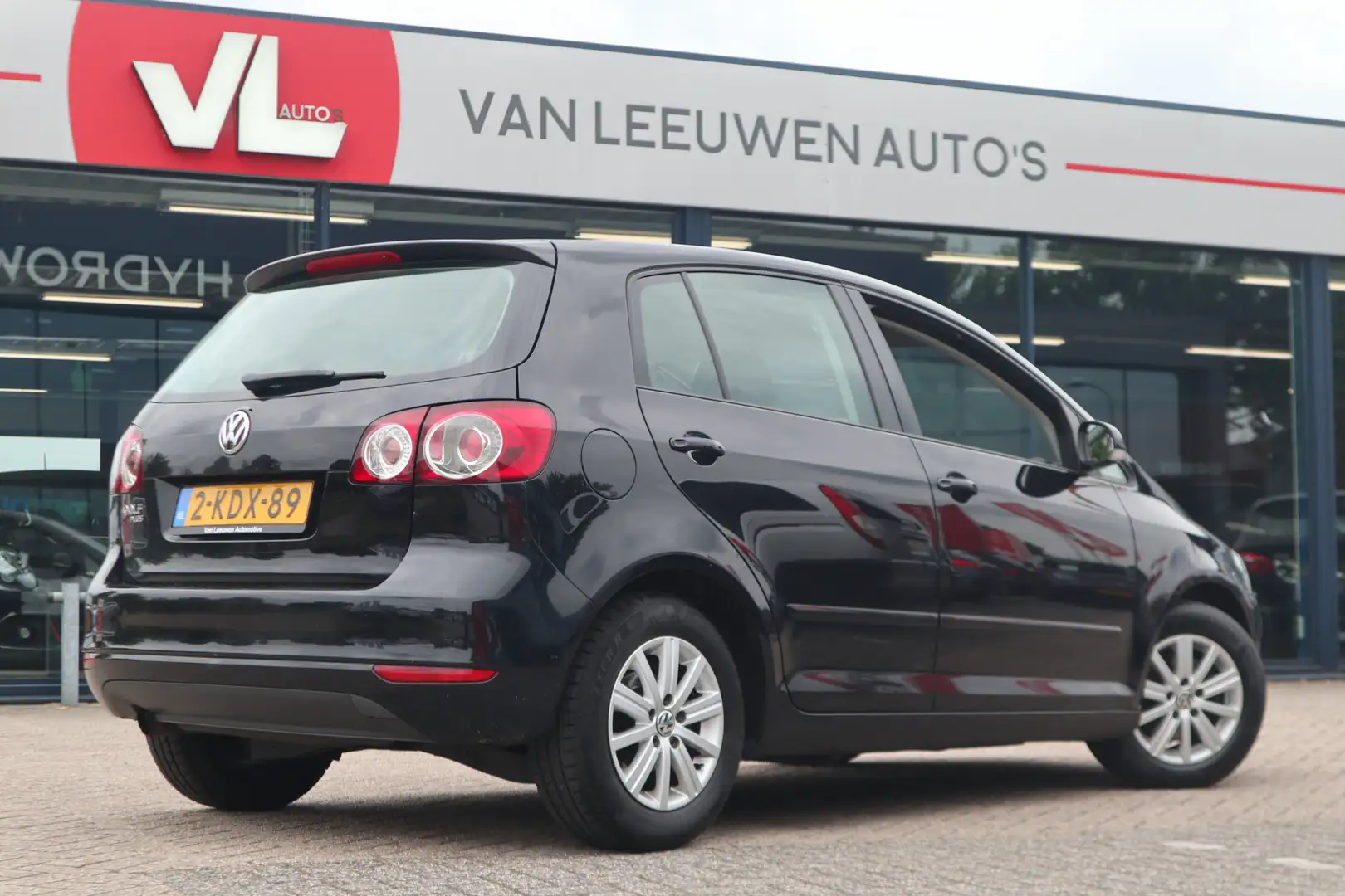 Volkswagen Golf Plus 1.6 TDI Comfortline BlueMotion | Clima | Cruise Zwart - 2