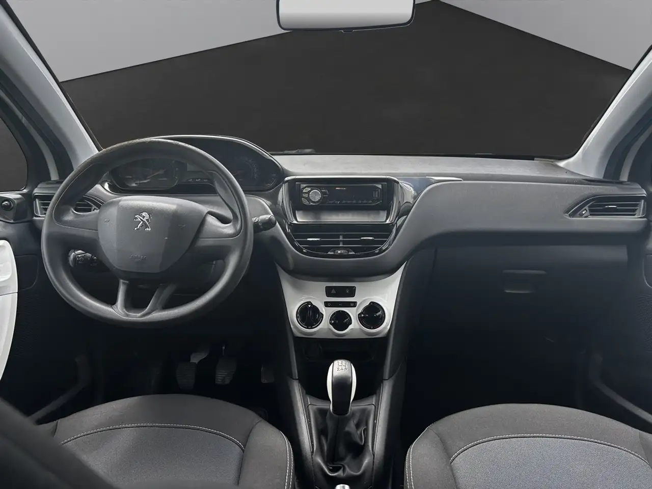 Peugeot 208 208 — photo 14
