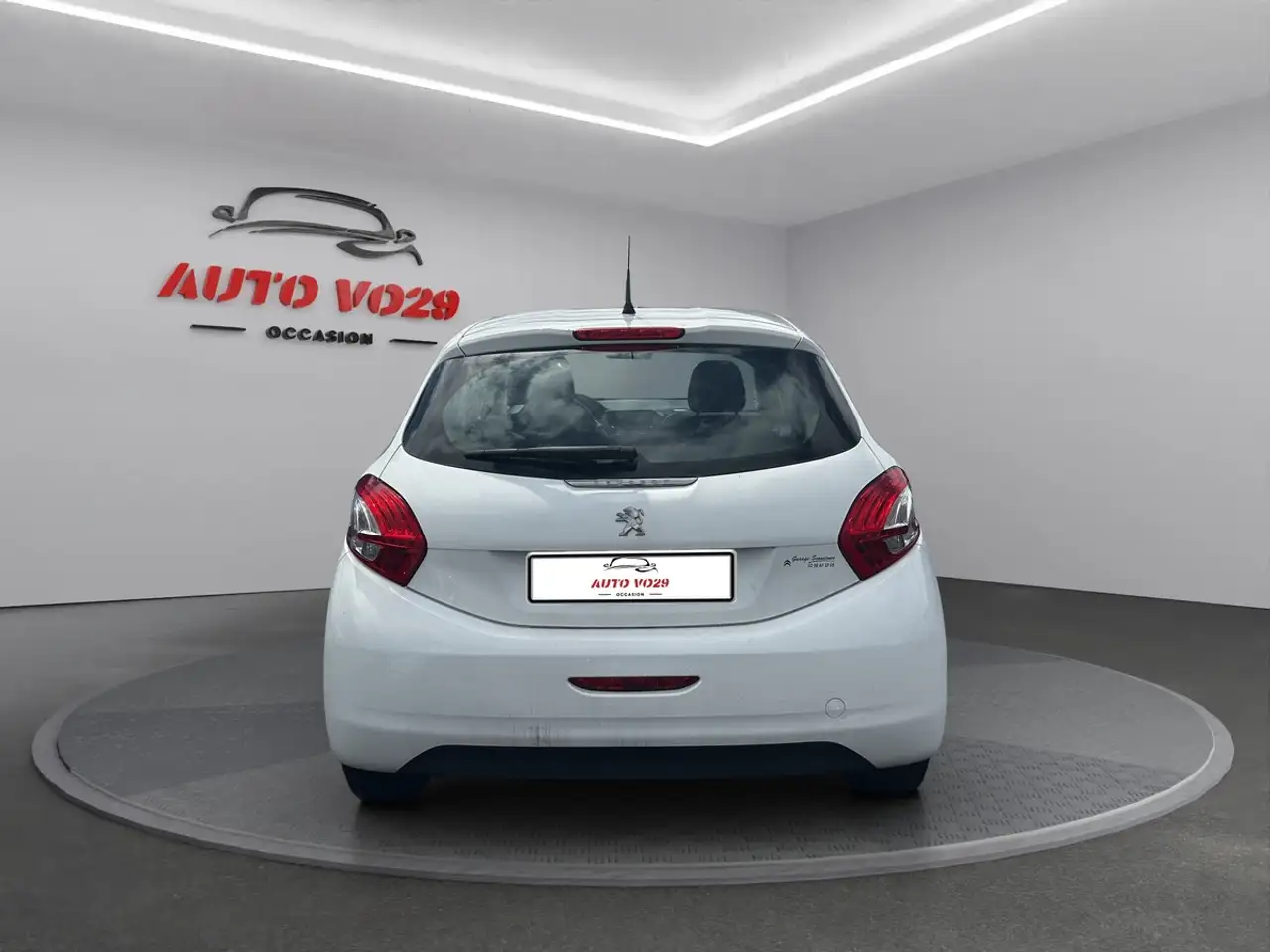 Peugeot 208 208 — photo 5