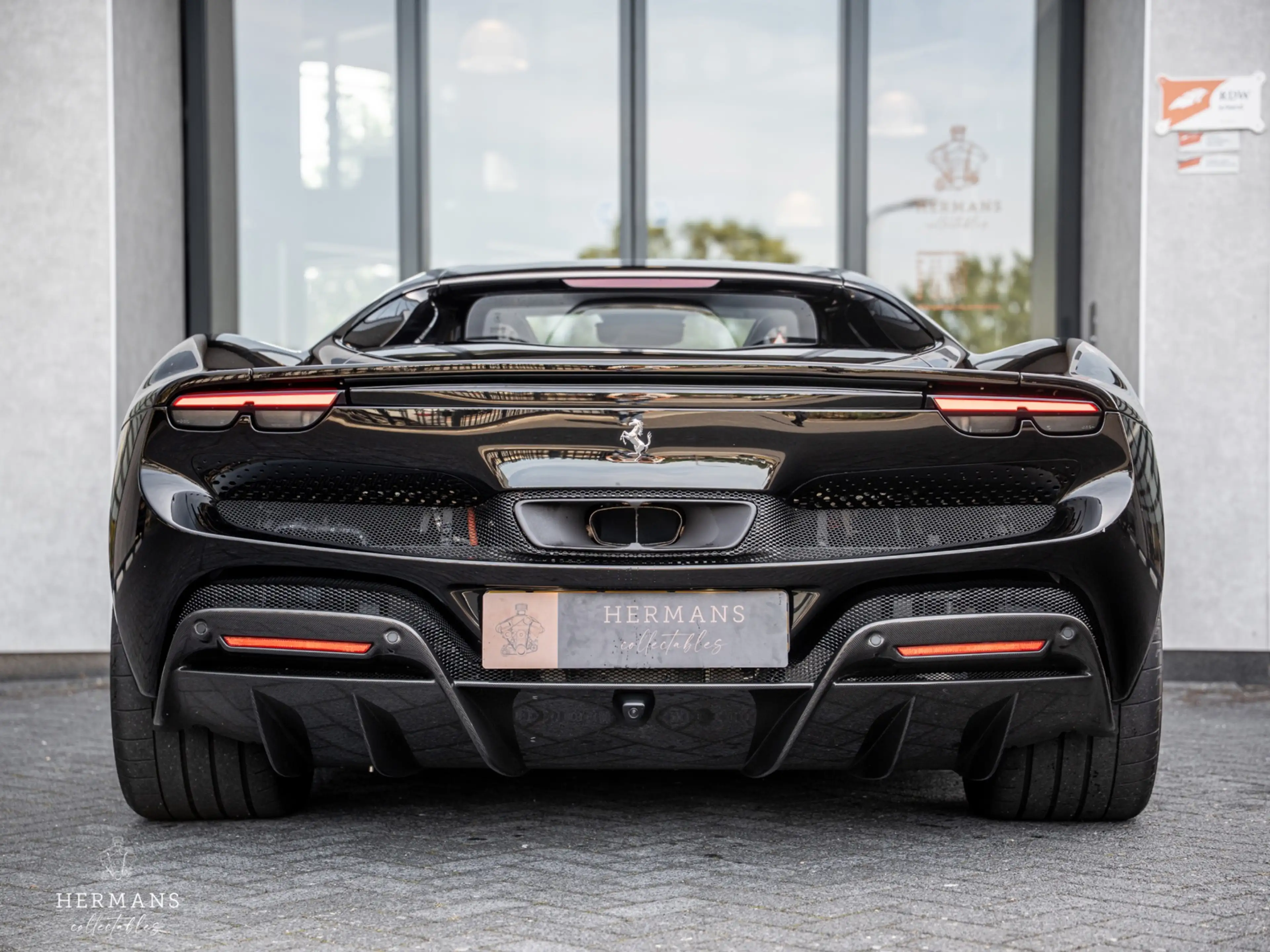 Ferrari 296 GTB 3.0 V6 / Full Carbon / Lift / Passenger / CarPlay — photo 11
