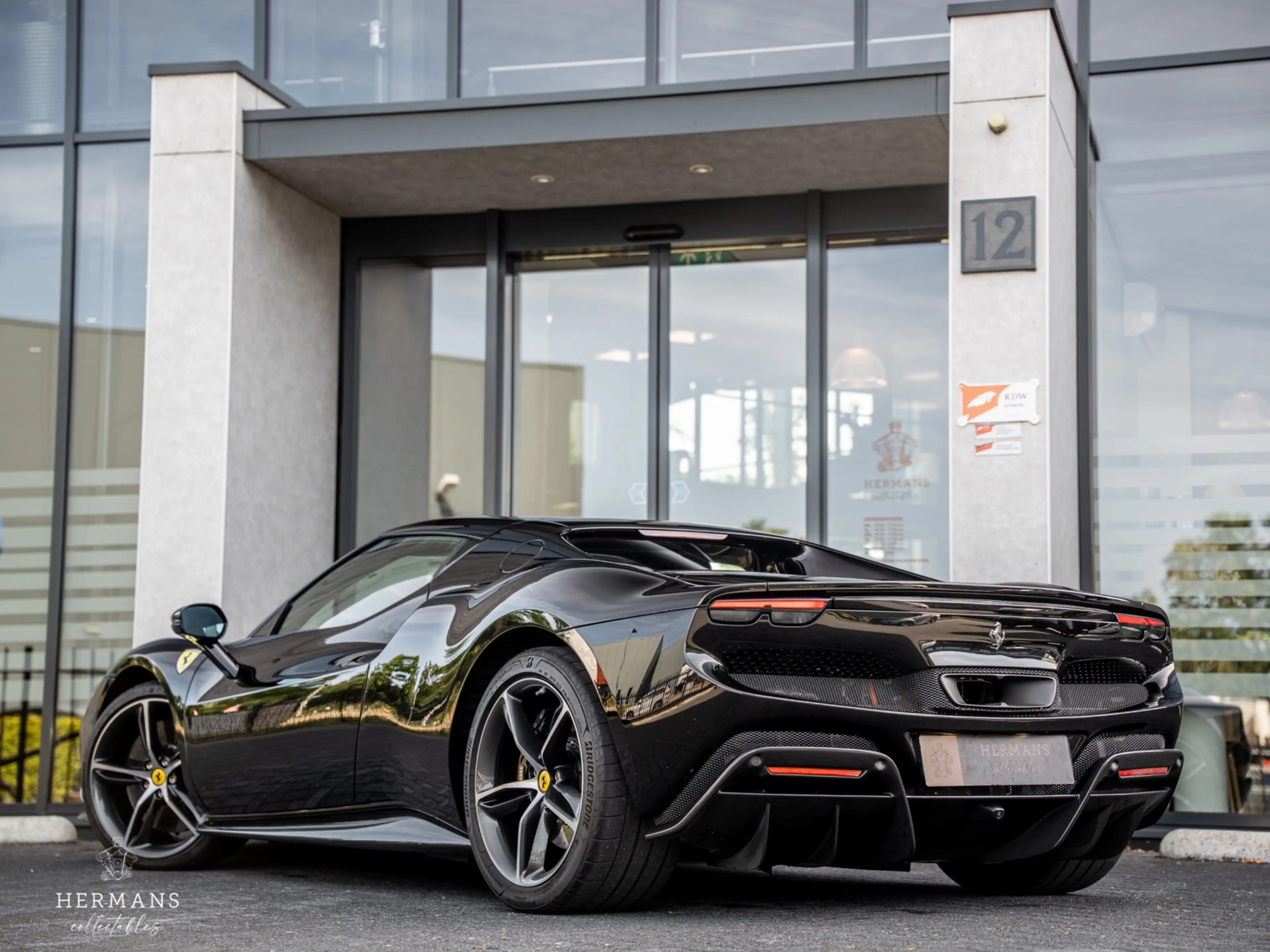 Ferrari 296 GTB 3.0 V6 / Full Carbon / Lift / Passenger / CarPlay — photo 14