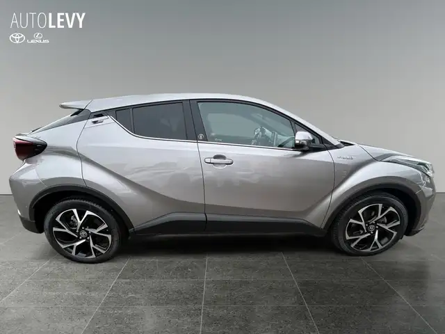 Toyota C-HR view 7