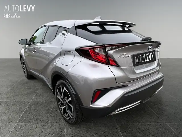 Toyota C-HR view 4