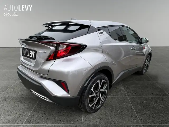 Toyota C-HR view 6