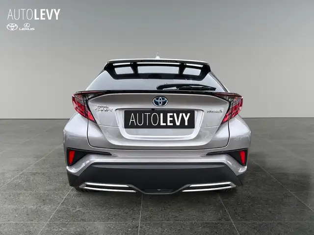 Toyota C-HR view 5