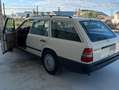 Mercedes-Benz 230 230TE Beige - thumbnail 4