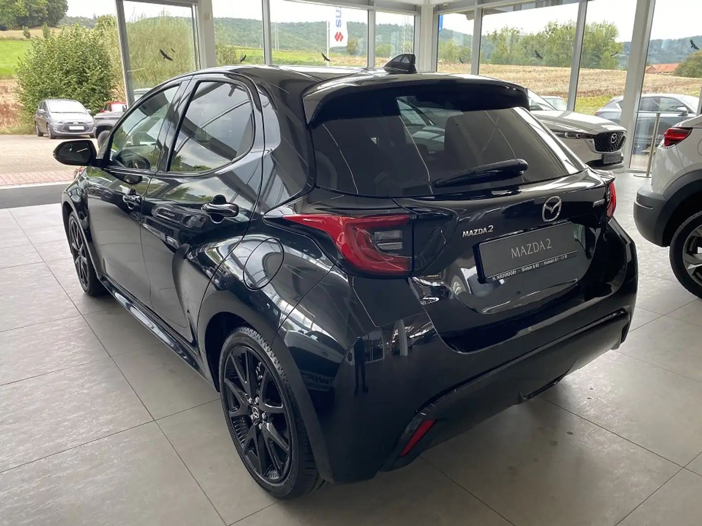 Mazda 2 Hybrid 1.5 Homura AUTOMATIK LogIn, Qi, LED, Kamera Schwarz - 2