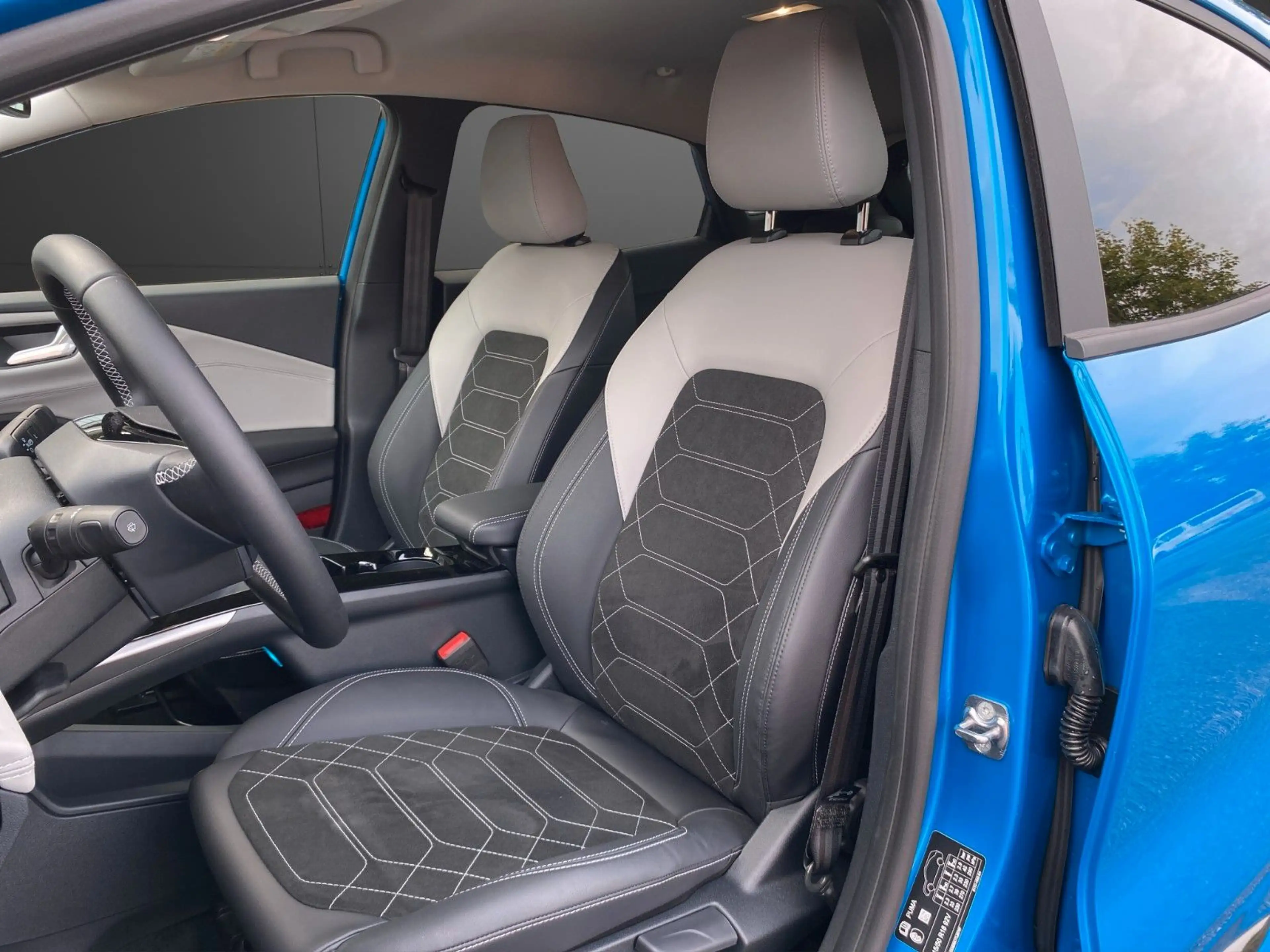 Ford Puma Gen-E 124 kW Premium FWD — photo 10