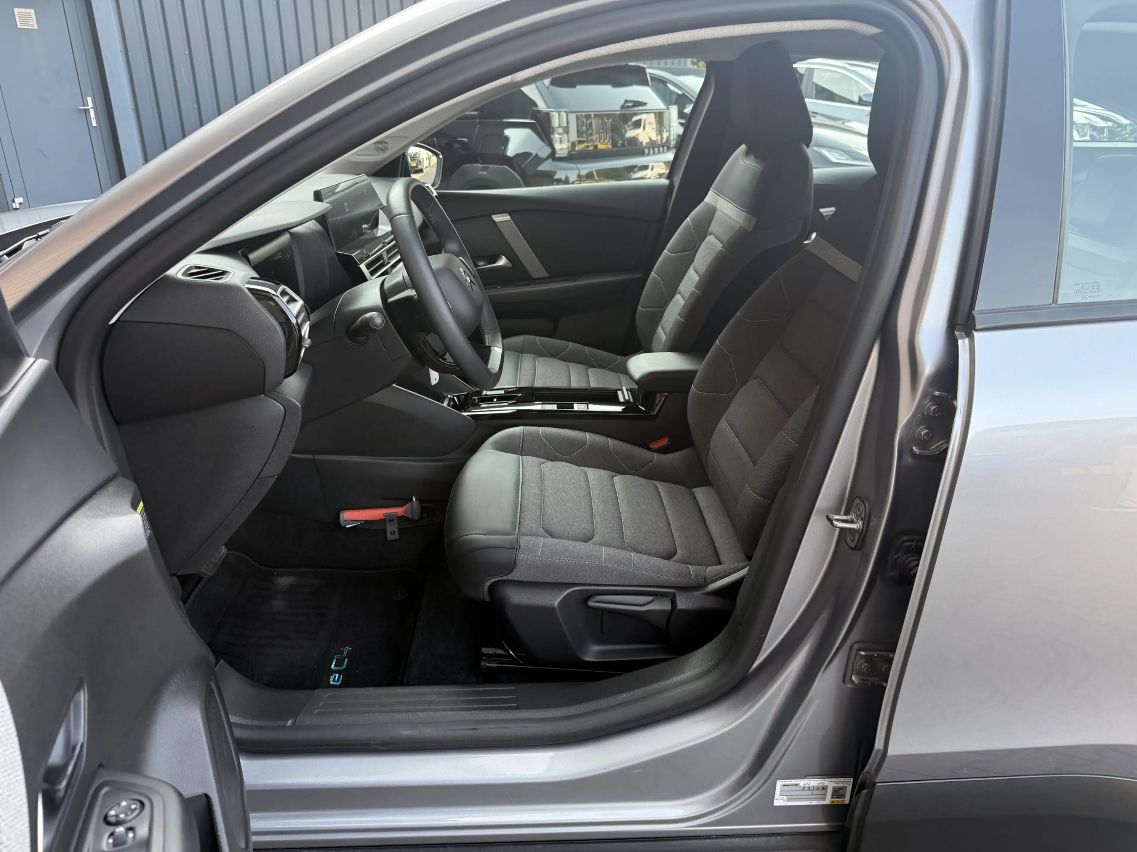 Citroen E-C4 Electric You 50 kWh Camera / Cruise / Carplay / Lm Velgen — photo 36