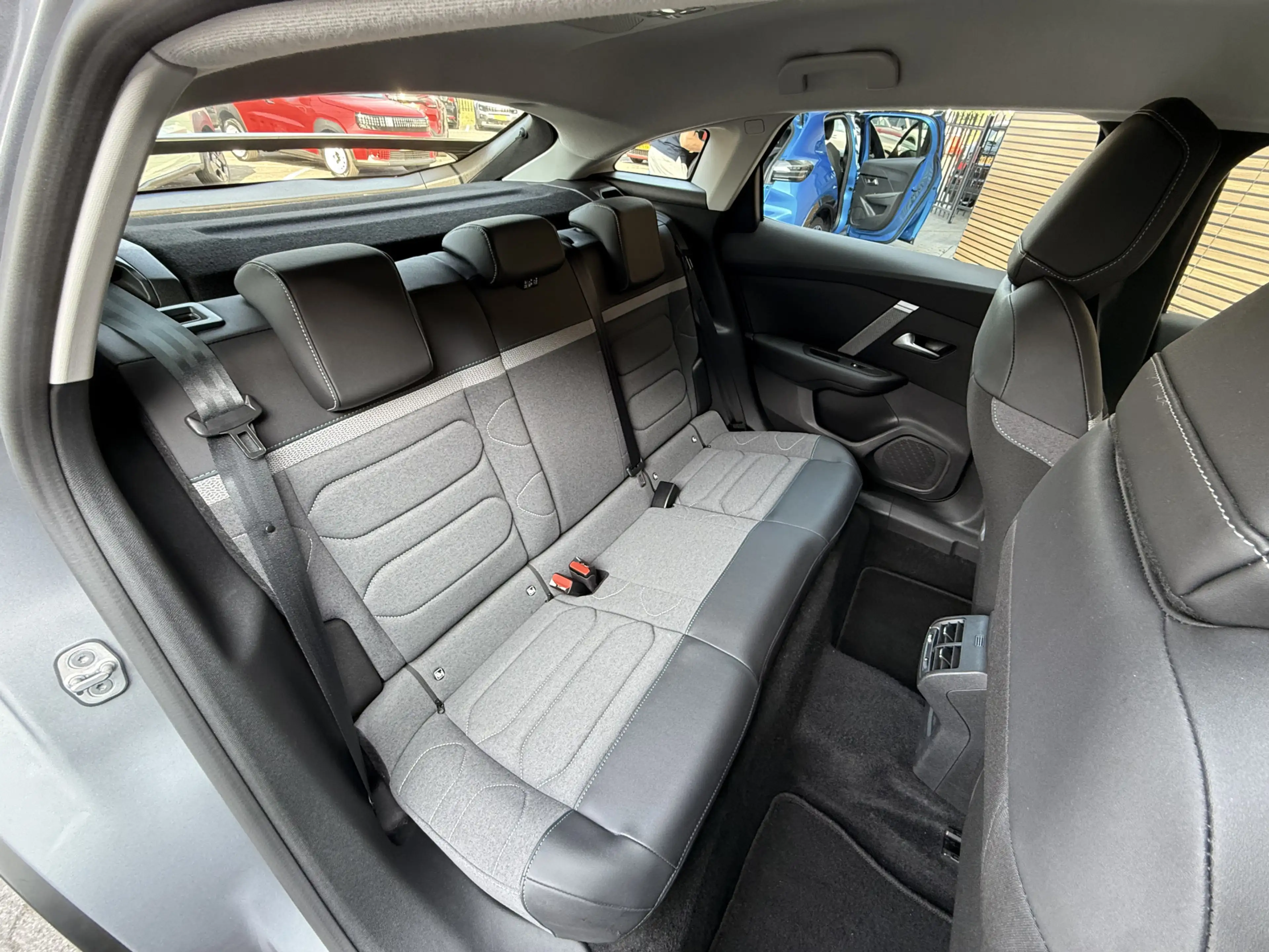 Citroen E-C4 Electric You 50 kWh Camera / Cruise / Carplay / Lm Velgen — photo 42