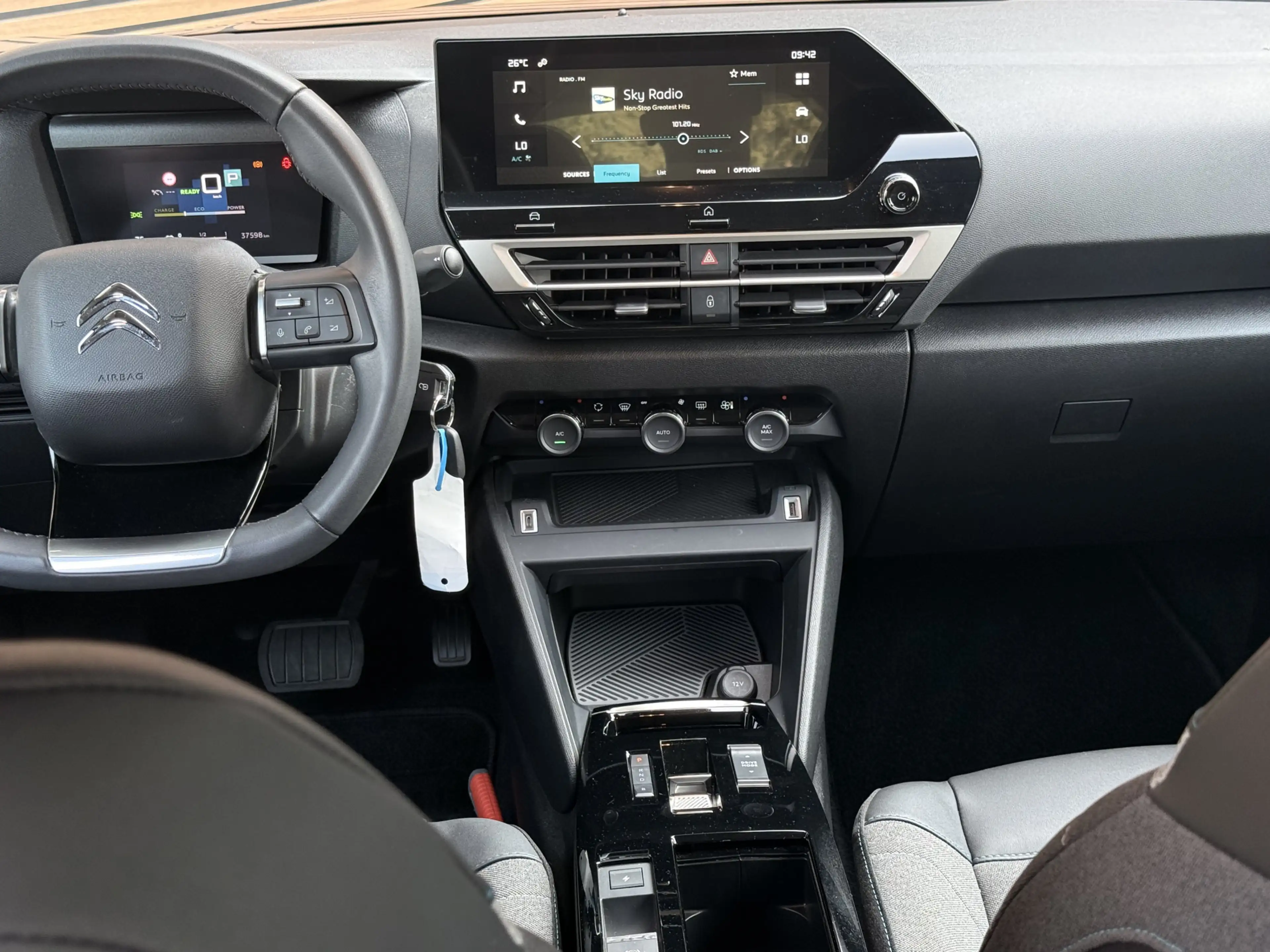 Citroen E-C4 Electric You 50 kWh Camera / Cruise / Carplay / Lm Velgen — photo 27