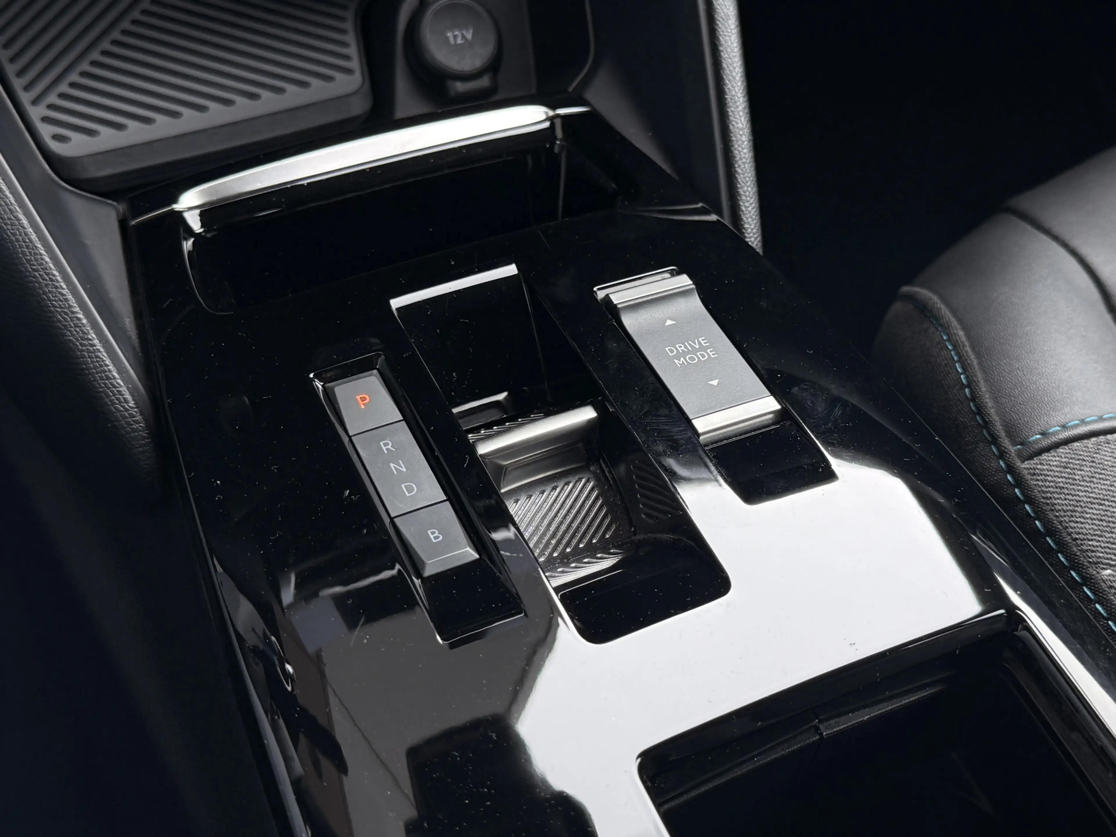 Citroen E-C4 Electric You 50 kWh Camera / Cruise / Carplay / Lm Velgen — photo 34