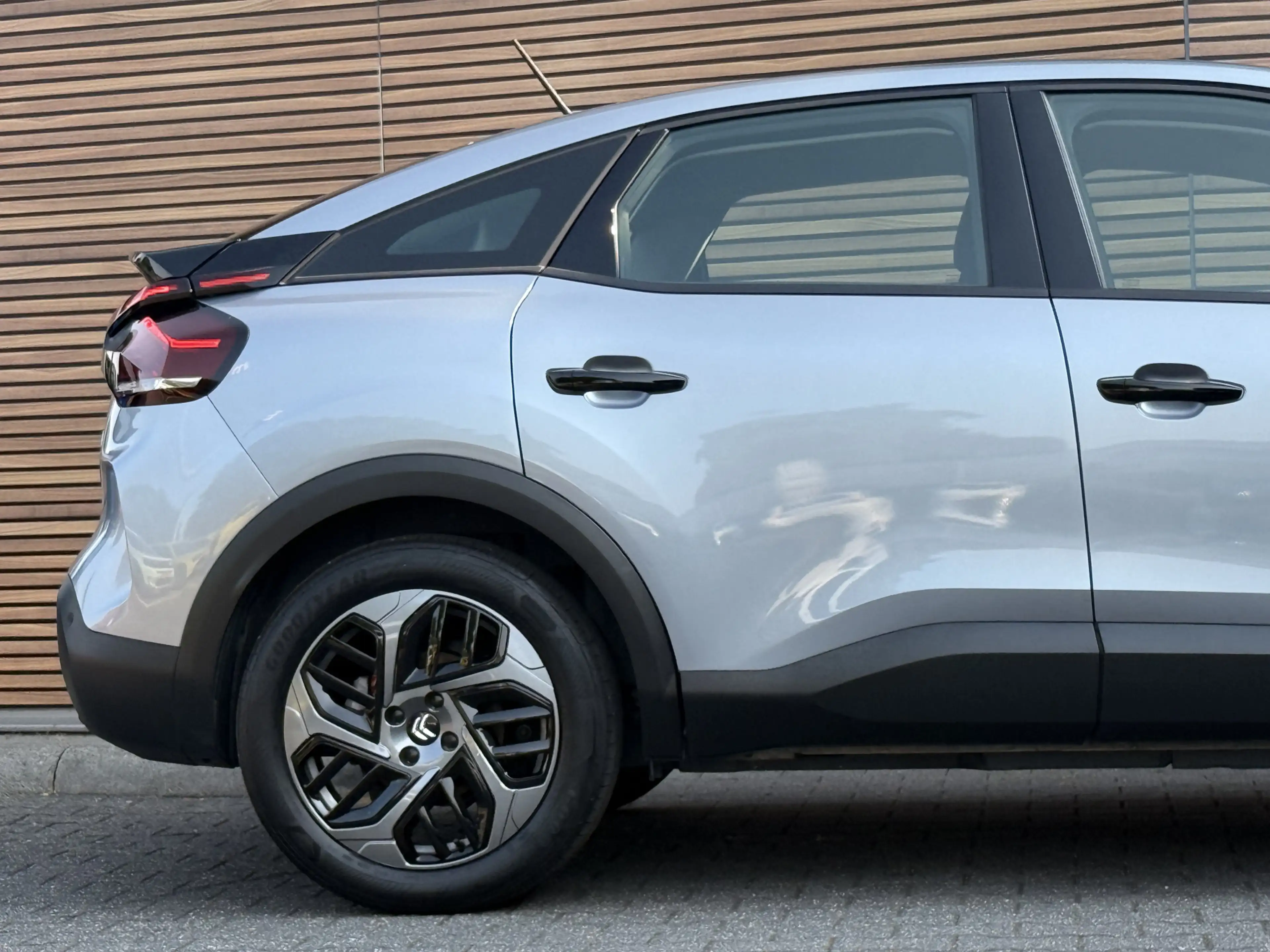 Citroen E-C4 Electric You 50 kWh Camera / Cruise / Carplay / Lm Velgen — photo 17
