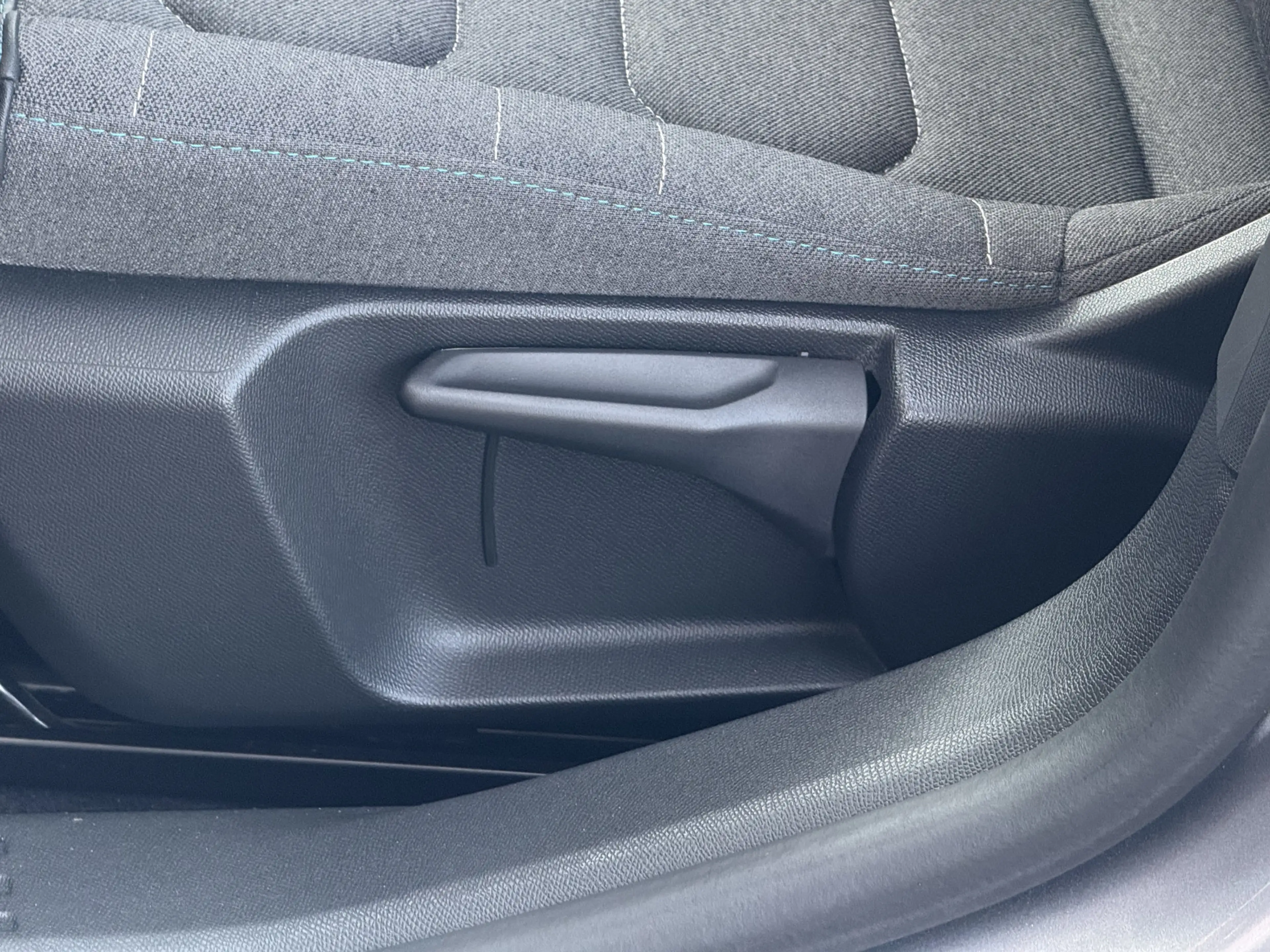 Citroen E-C4 Electric You 50 kWh Camera / Cruise / Carplay / Lm Velgen — photo 37
