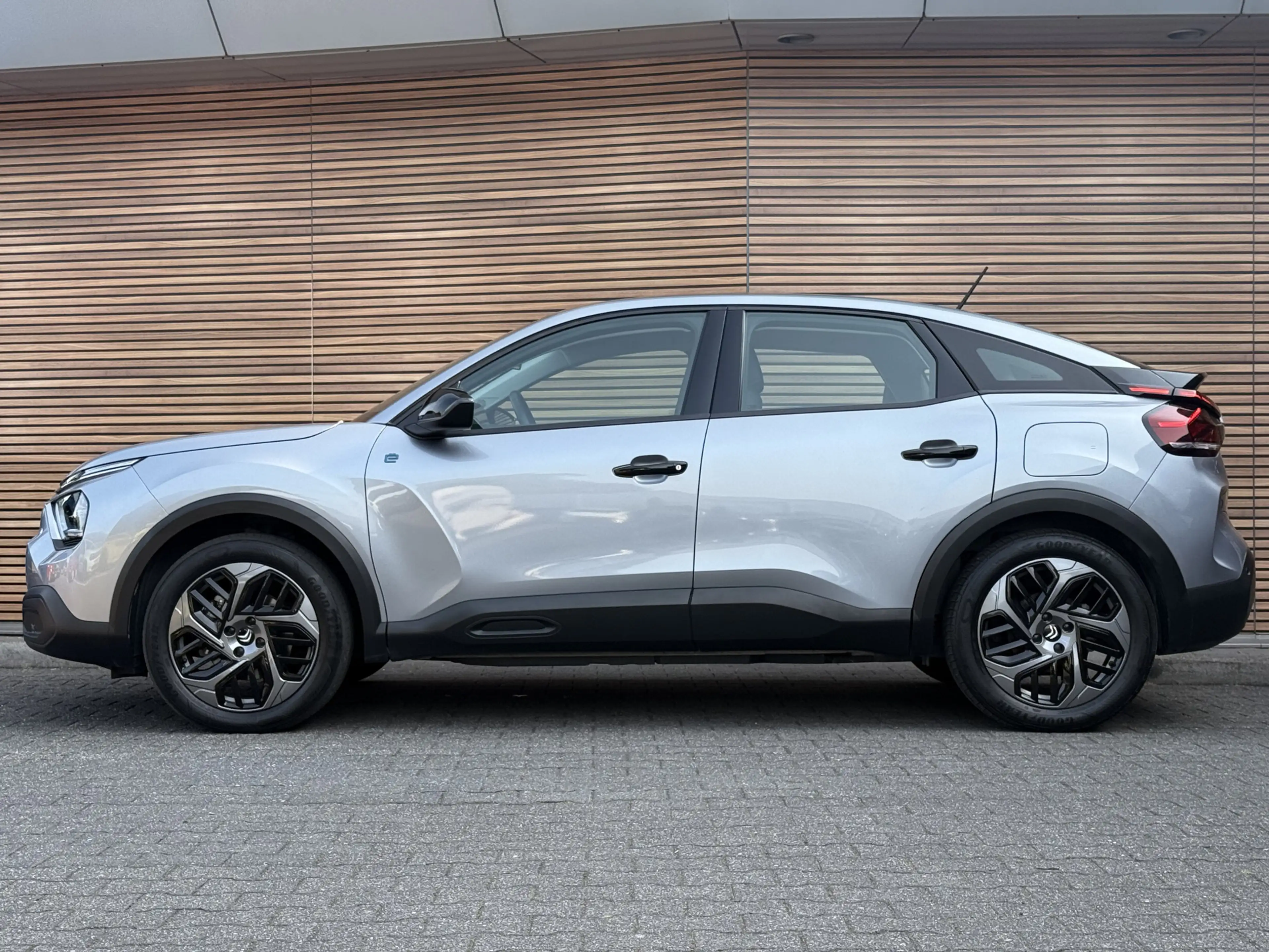Citroen E-C4 Electric You 50 kWh Camera / Cruise / Carplay / Lm Velgen — photo 5