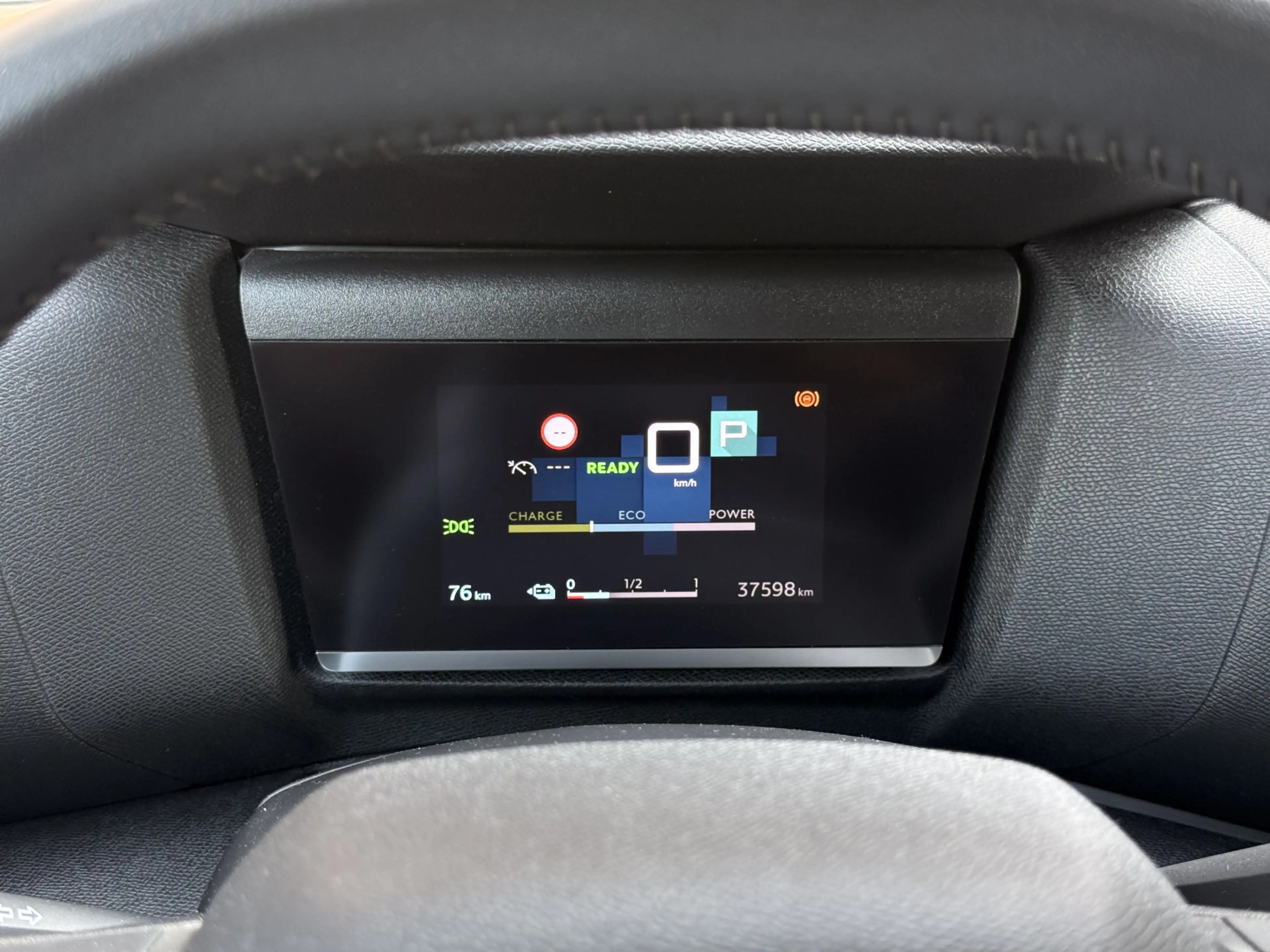 Citroen E-C4 Electric You 50 kWh Camera / Cruise / Carplay / Lm Velgen — photo 24