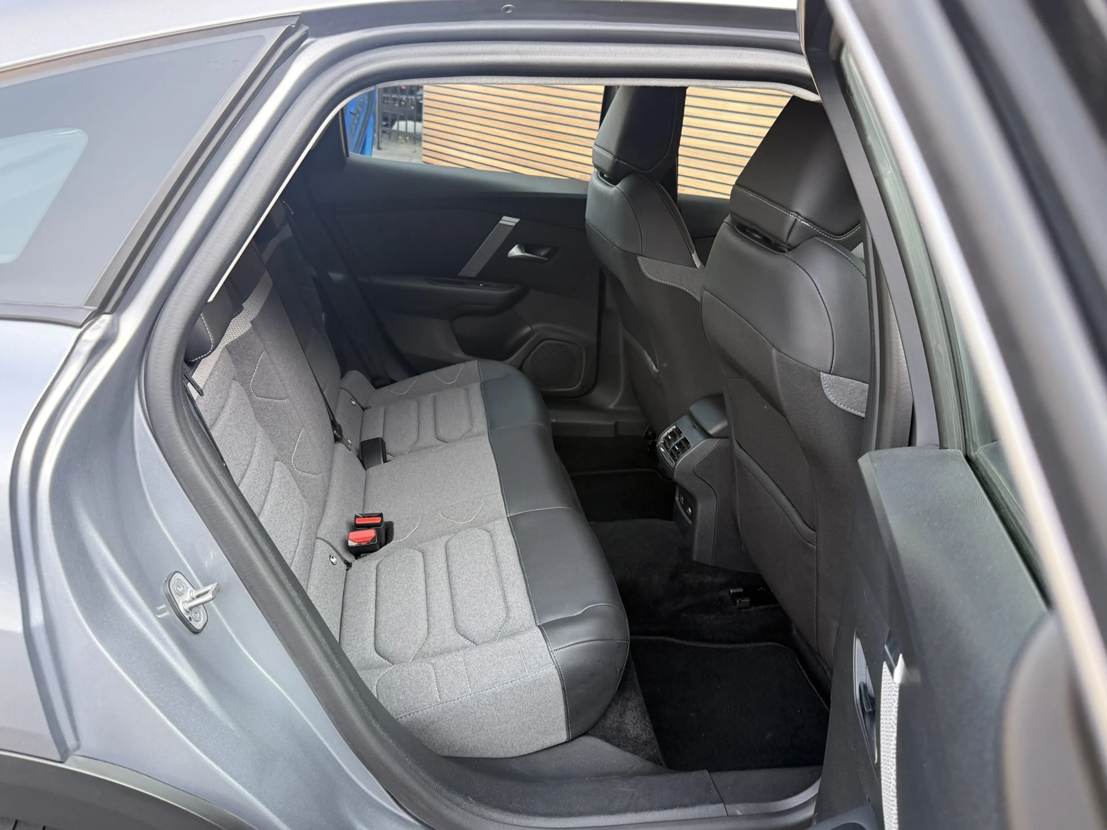Citroen E-C4 Electric You 50 kWh Camera / Cruise / Carplay / Lm Velgen — photo 43