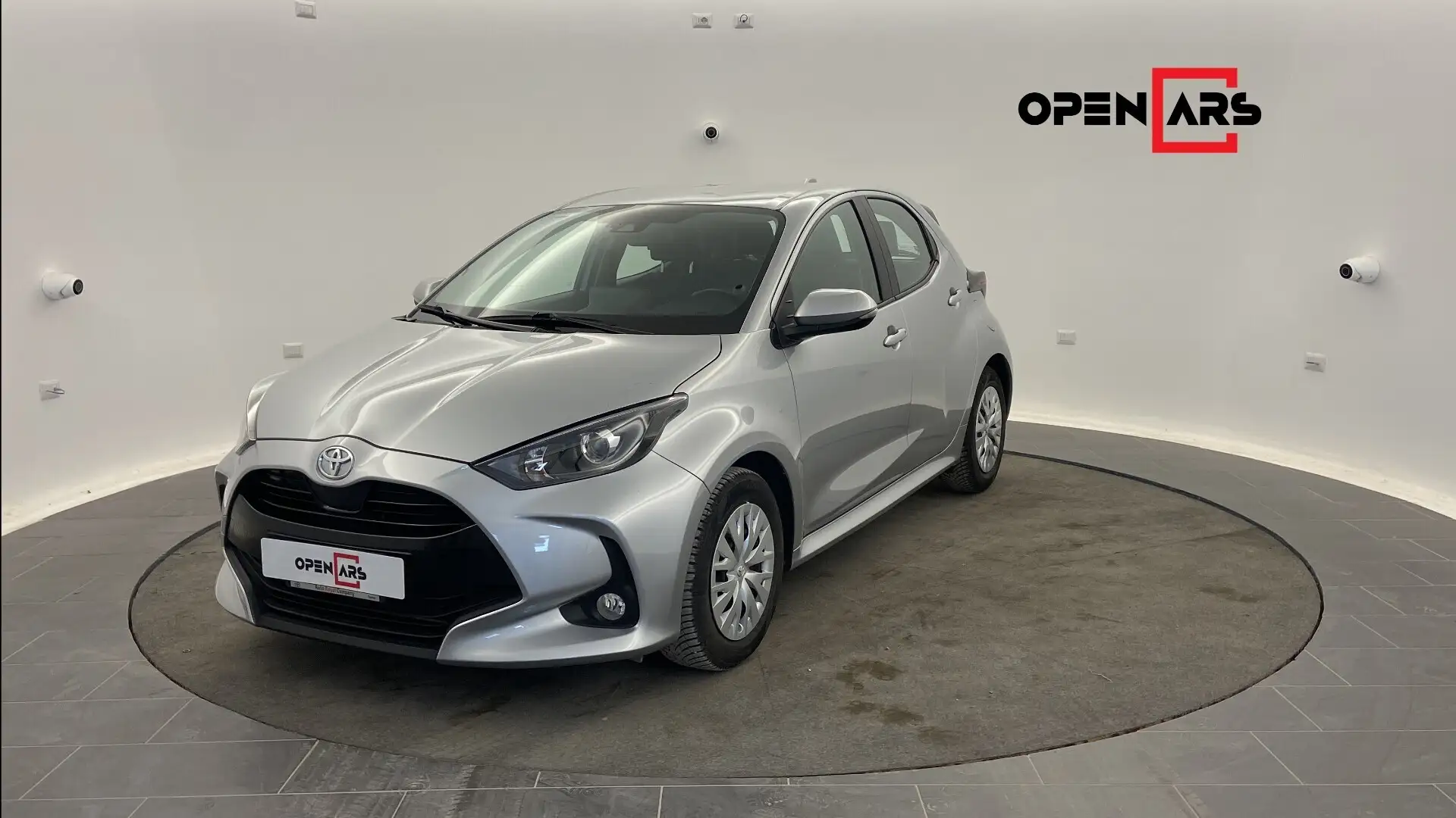 Toyota Yaris 1.0 5 porte Active Grigio - 1