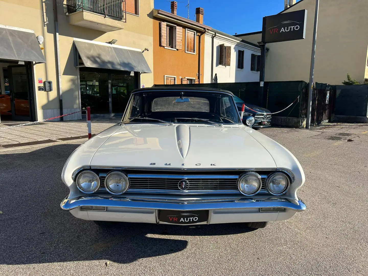 Buick Skylark Convertibile / Convertible - Cabrio Auotm. Weiß - 2