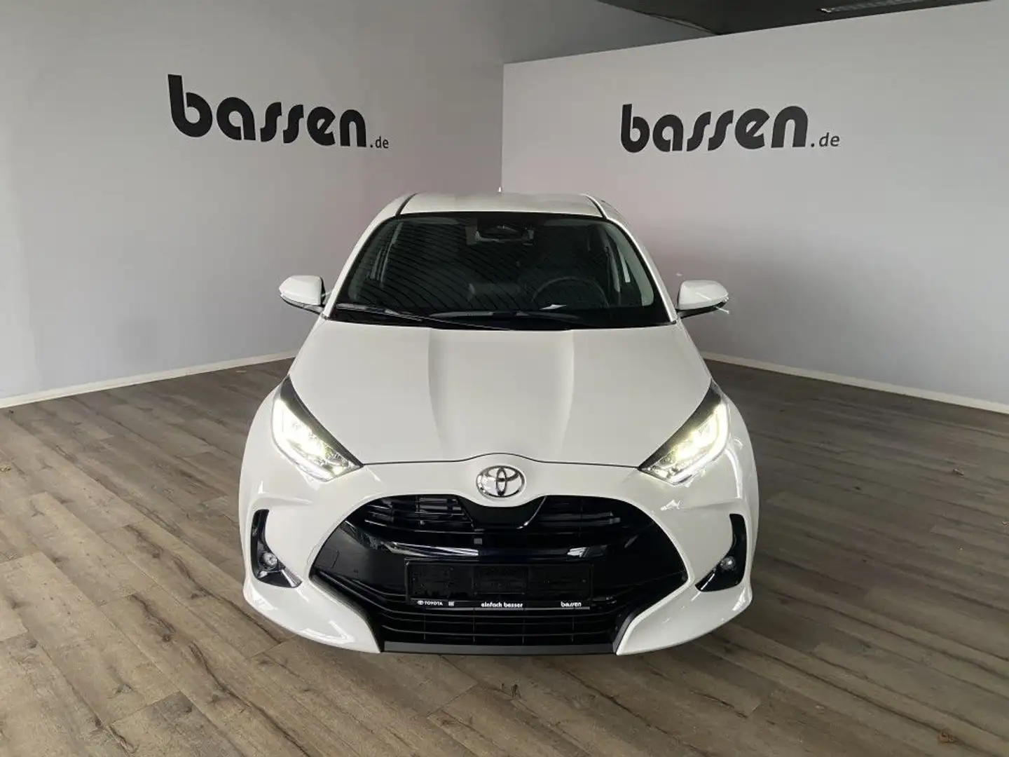 Toyota Yaris Hybrid 116 1.5 VVT-i Team Deutschland Alb - 1