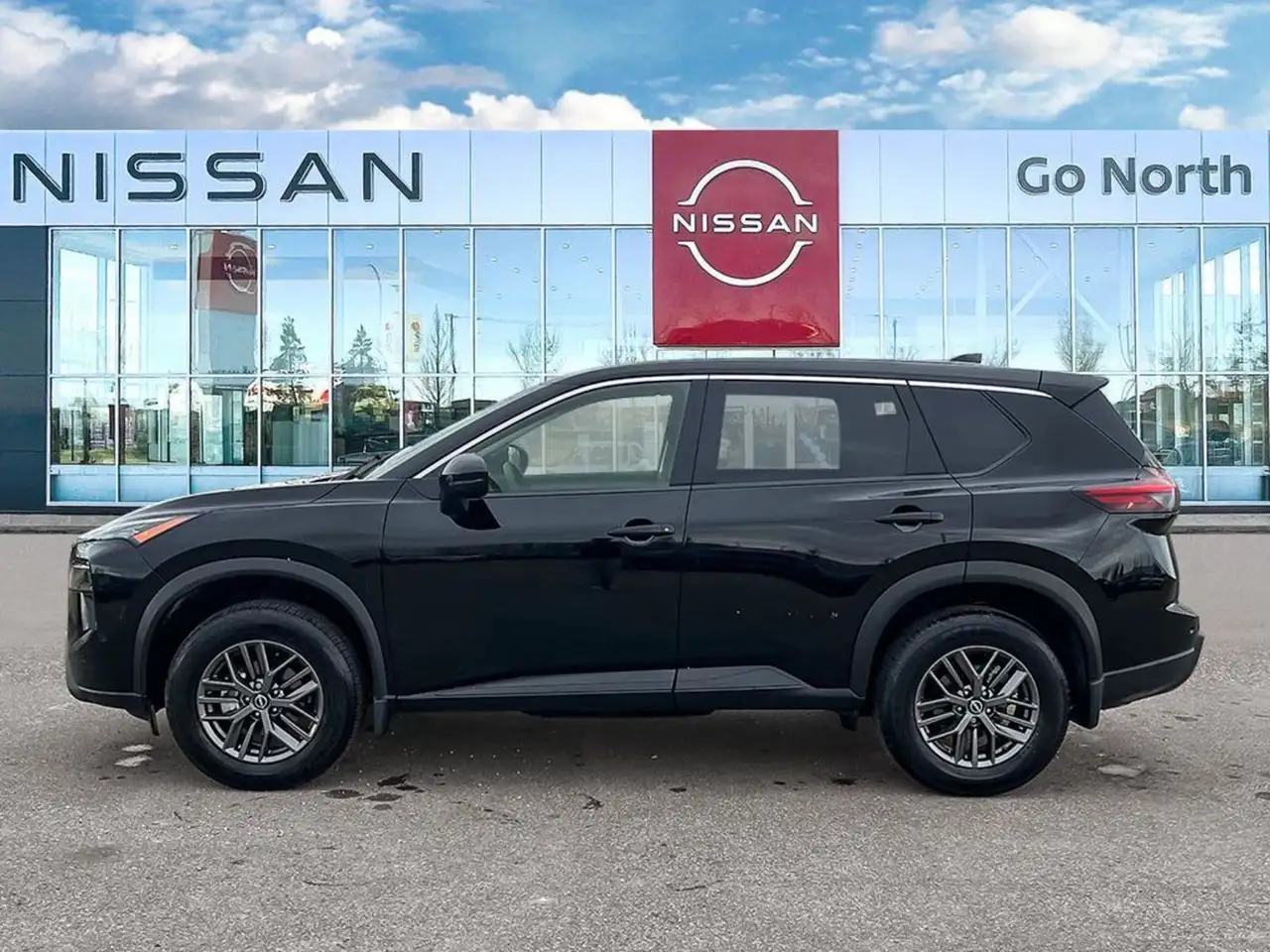 Nissan Rogue снимка Nissan Rogue