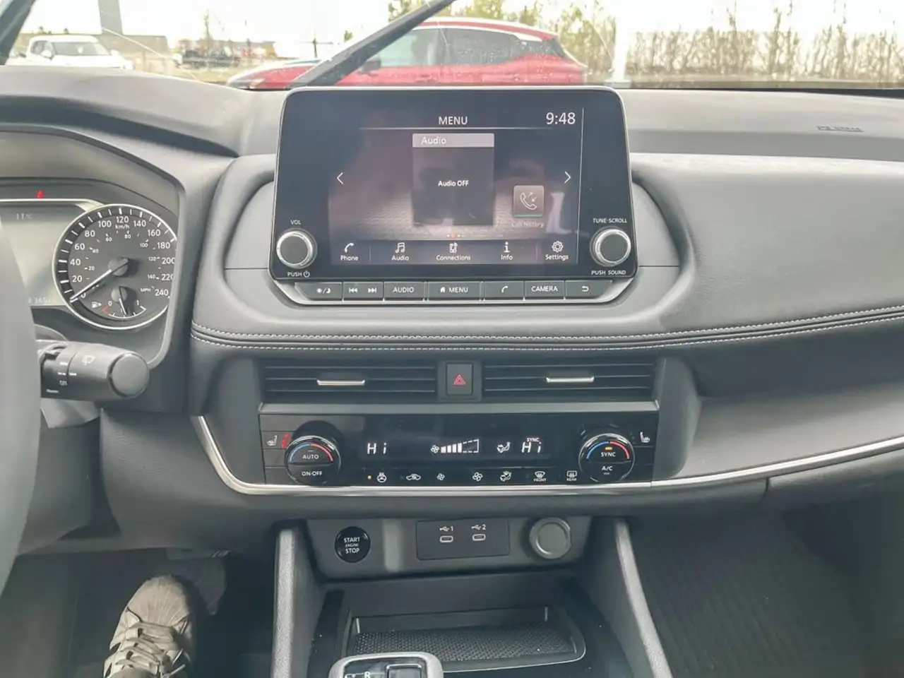 Nissan Rogue снимка Nissan Rogue