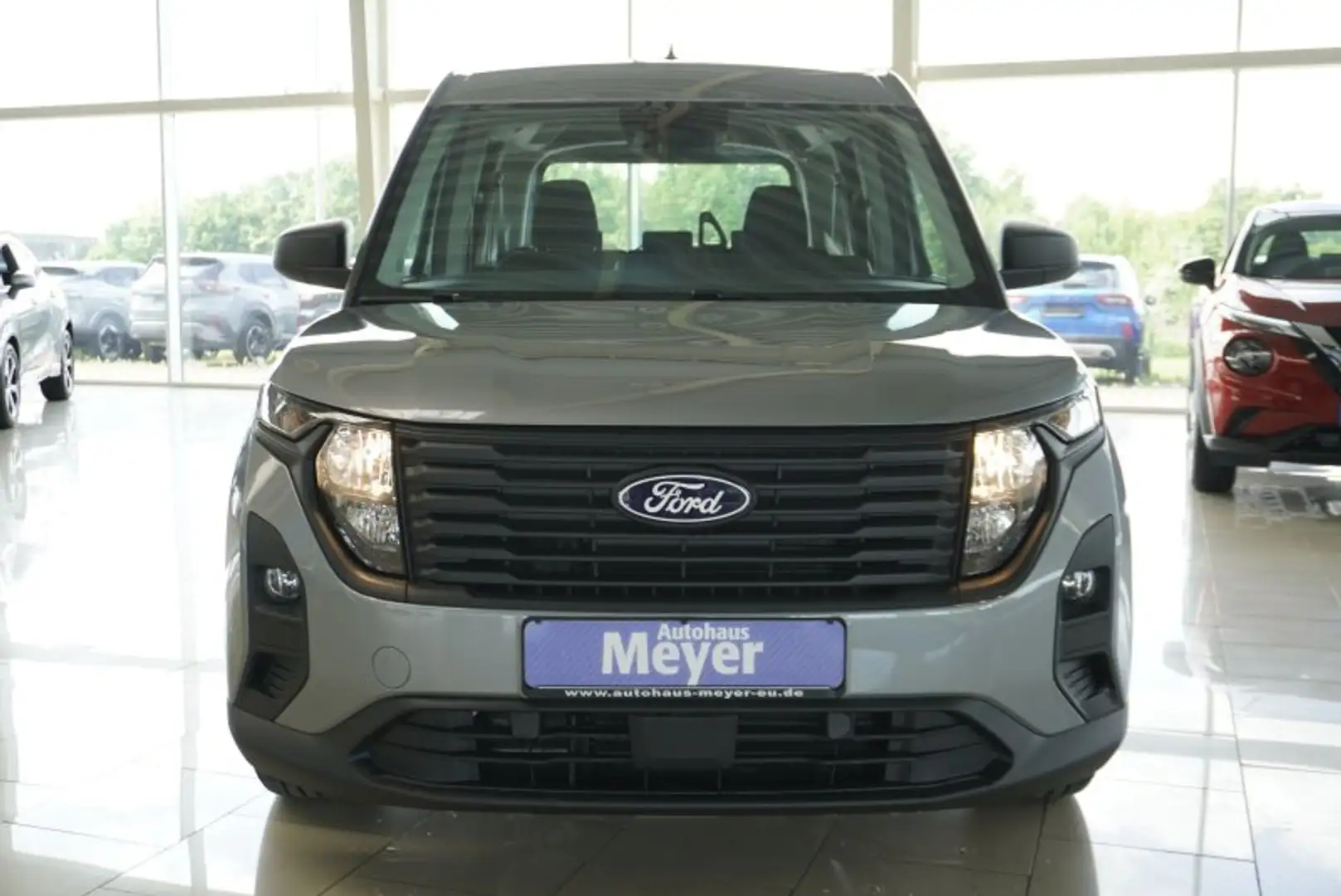 Ford Tourneo Courier 1,0 125PS Aut.Winterp/Pdc/Temp.       ** Silber - 2