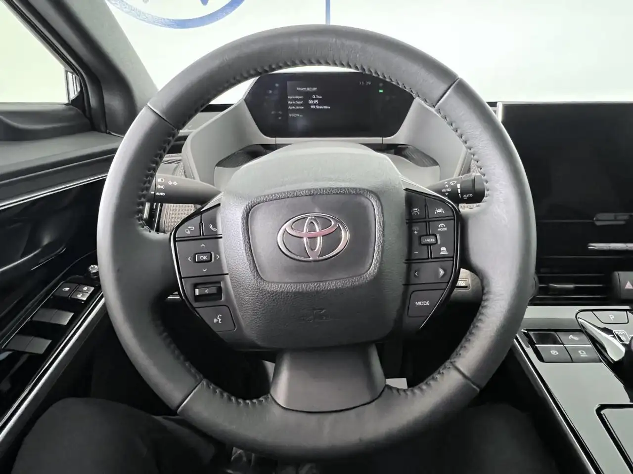 Toyota bZ4X снимка Toyota bZ4X