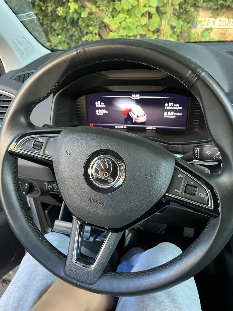 Skoda Karoq Drive 125 Weiß - 2