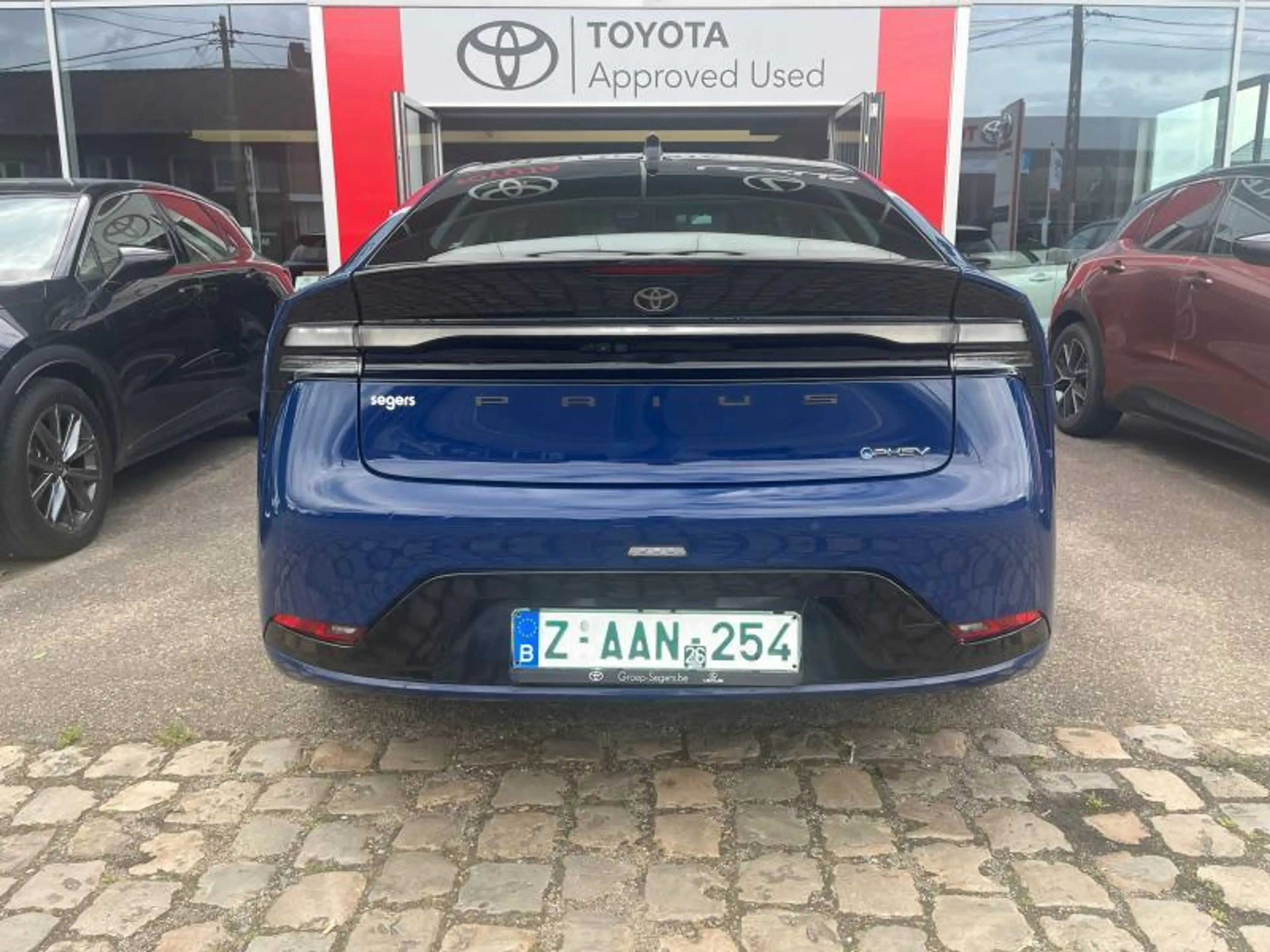Toyota Prius Premium Plus — photo 4
